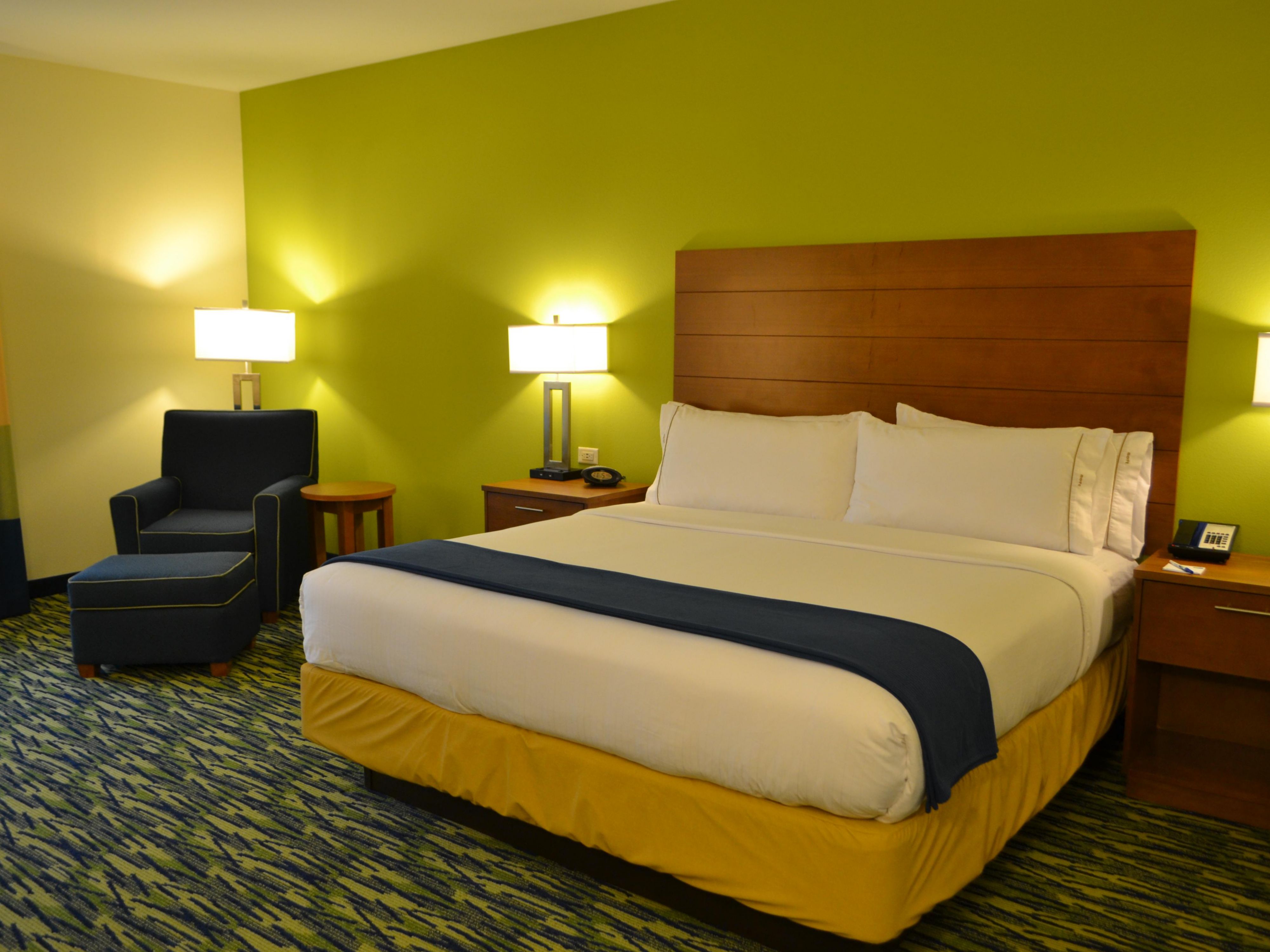 Holiday Inn Express & Suites Midland South I20 Guest Room & Suite Options