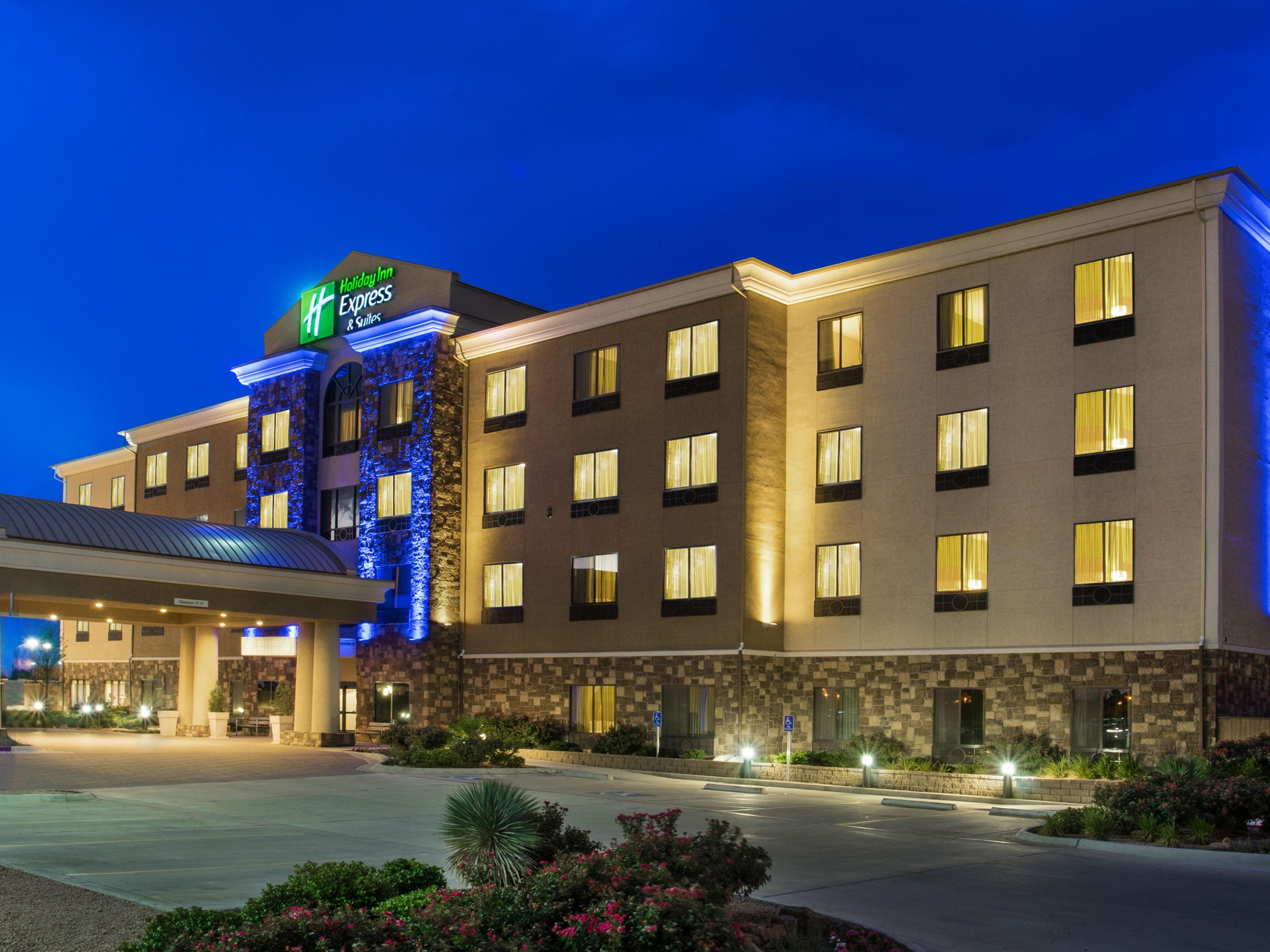 When venturing to the Midland Horseshoe Arena, you will find sporting events, concerts, trade shows, and much, much more. We are located only 1.6 miles from the event center and offer a comfortable stay before and after your long day.  Visit https://www.midlandhorseshoe.com/events to see all the events offered for your next trip to Midland.