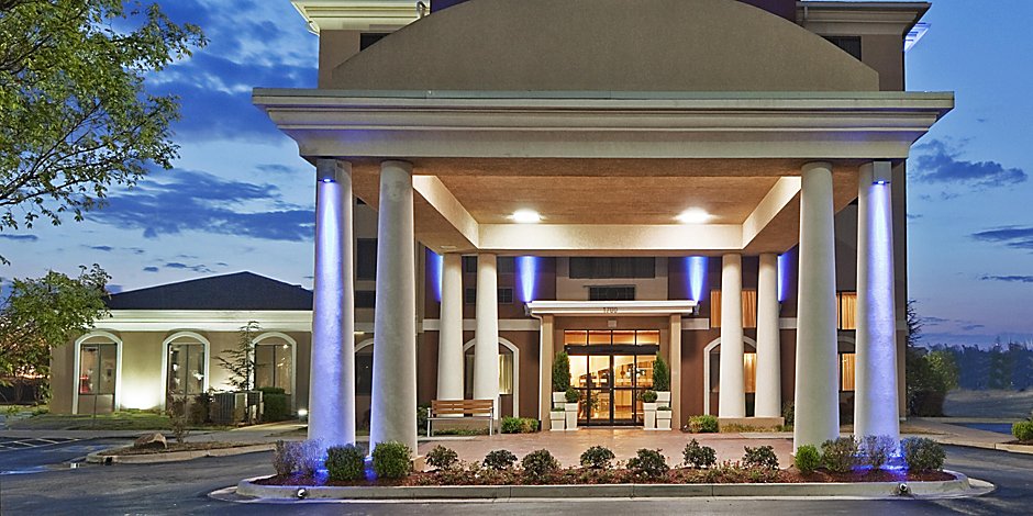 Hotels near Bricktown, Oklahoma City | Holiday Inn Express Hotels near Bricktown, Oklahoma City | Holiday Inn Express
