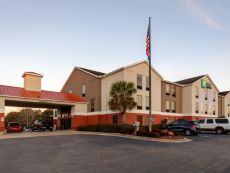 Holiday Inn Express & Suites Milton East I-10
