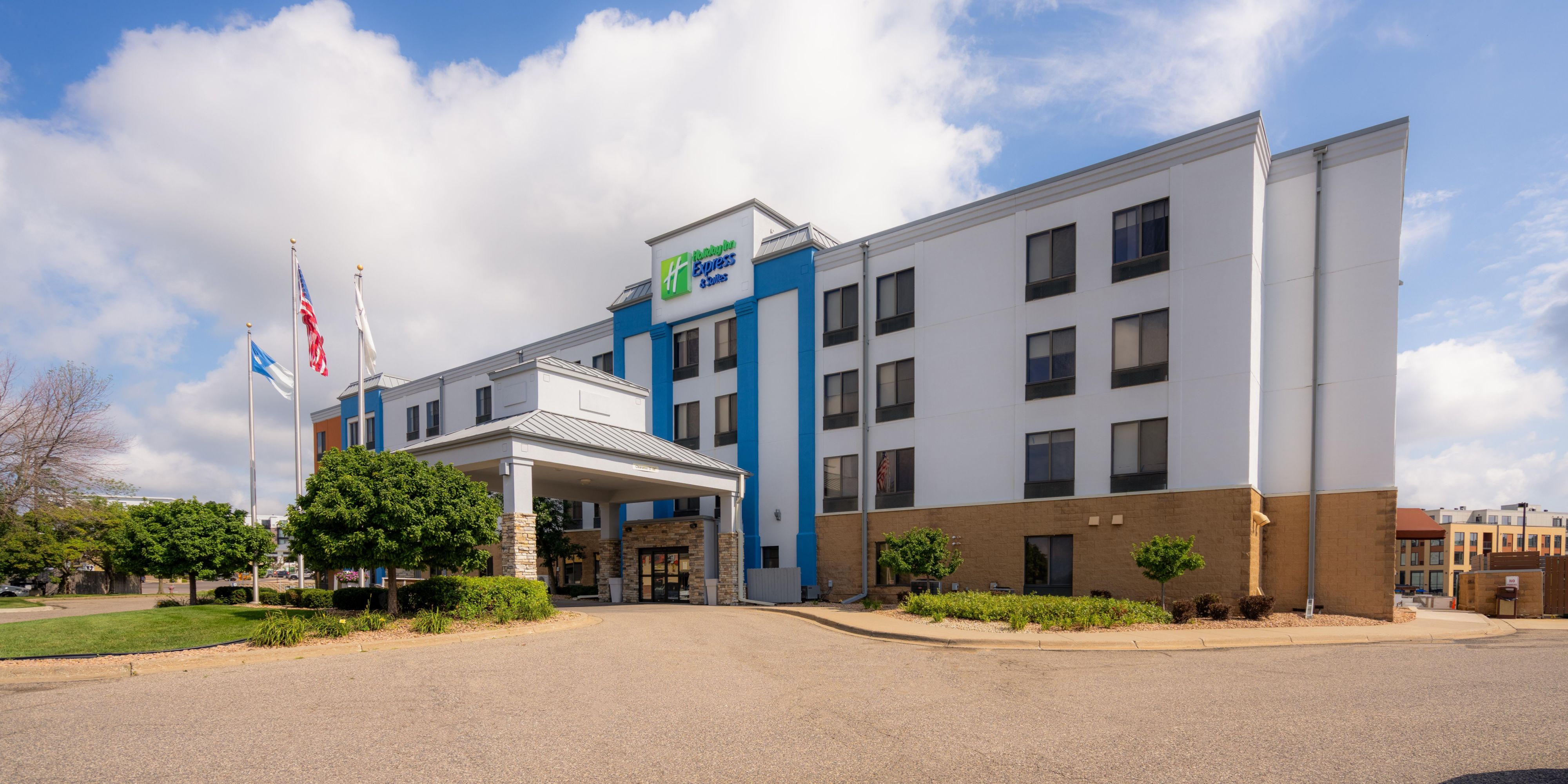 Holiday Inn Express & Suites Eden Prairie – Minnetonka