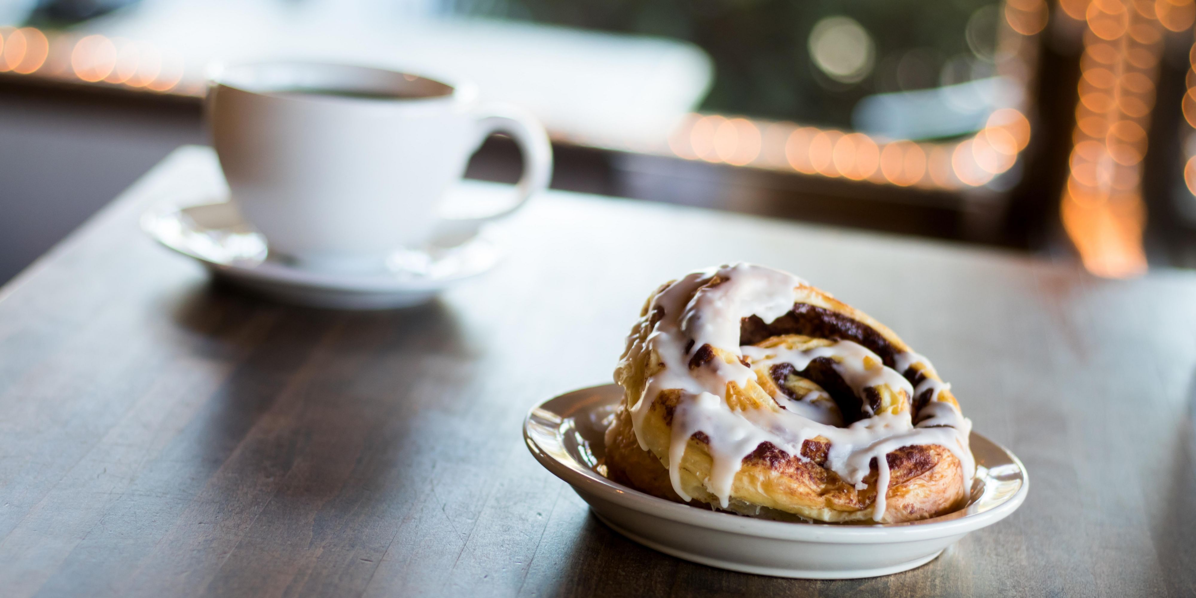 Every morning we serve up hot, fresh, and tasty breakfast options for our guests to enjoy. Try our delightful cinnamon buns, or our guest favorites; eggs with bacon or sausage.  Free breakfast included with every stay!
