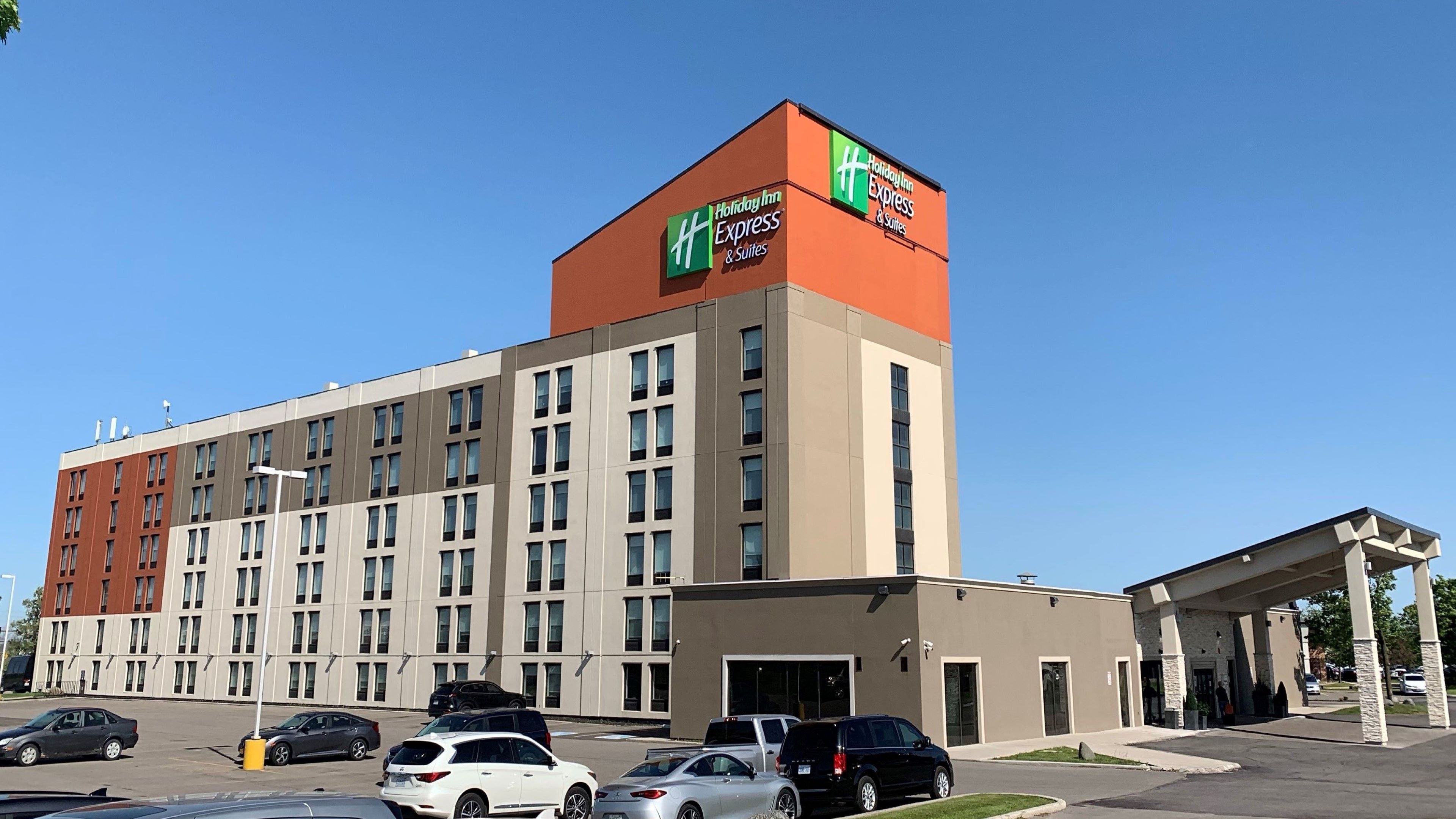 Mississauga Hotels With Pool Holiday Inn Express Suites Toronto Airport West