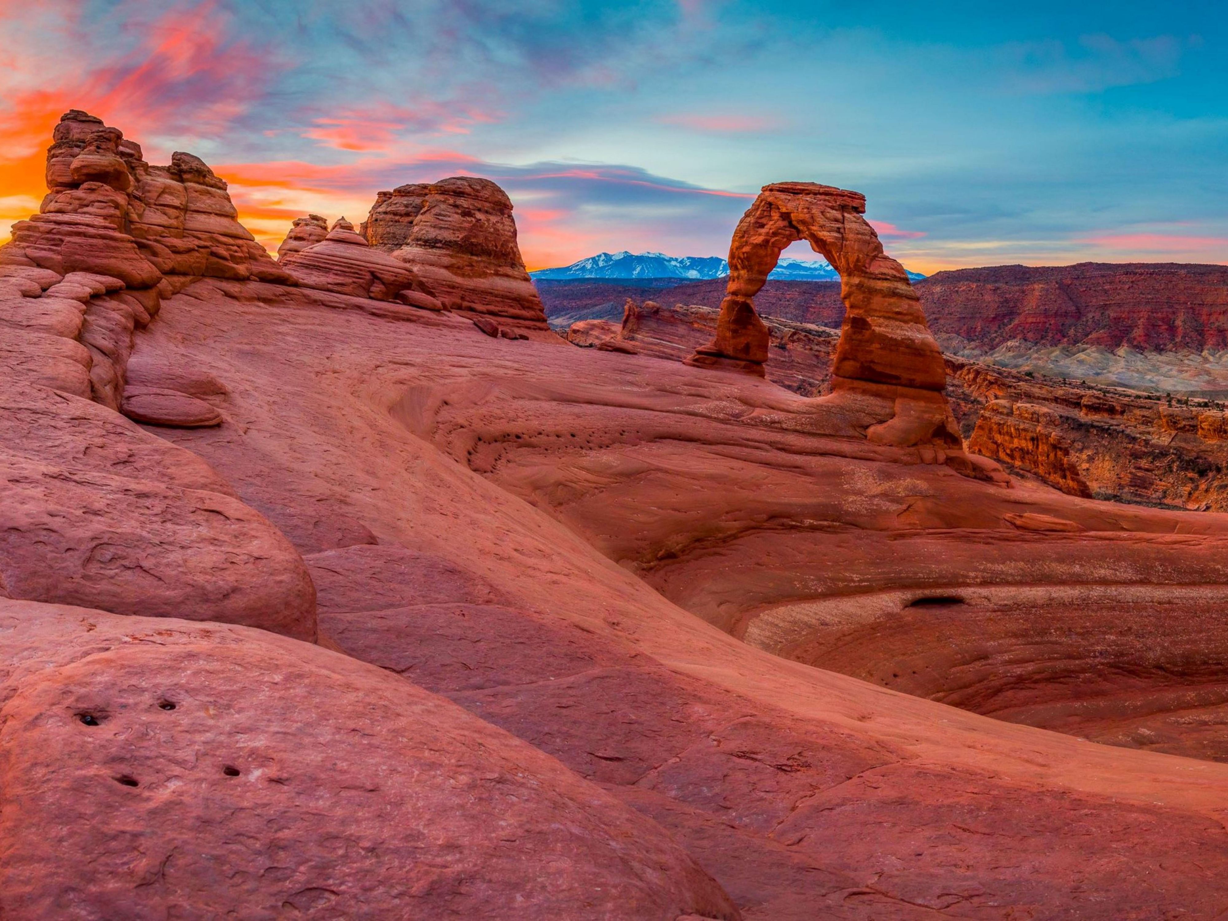 Located 3 miles from Arches National Park, 28 miles from Canyonlands National Park and 2 miles from downtown Moab, let us be your base camp for all your Moab adventures. 