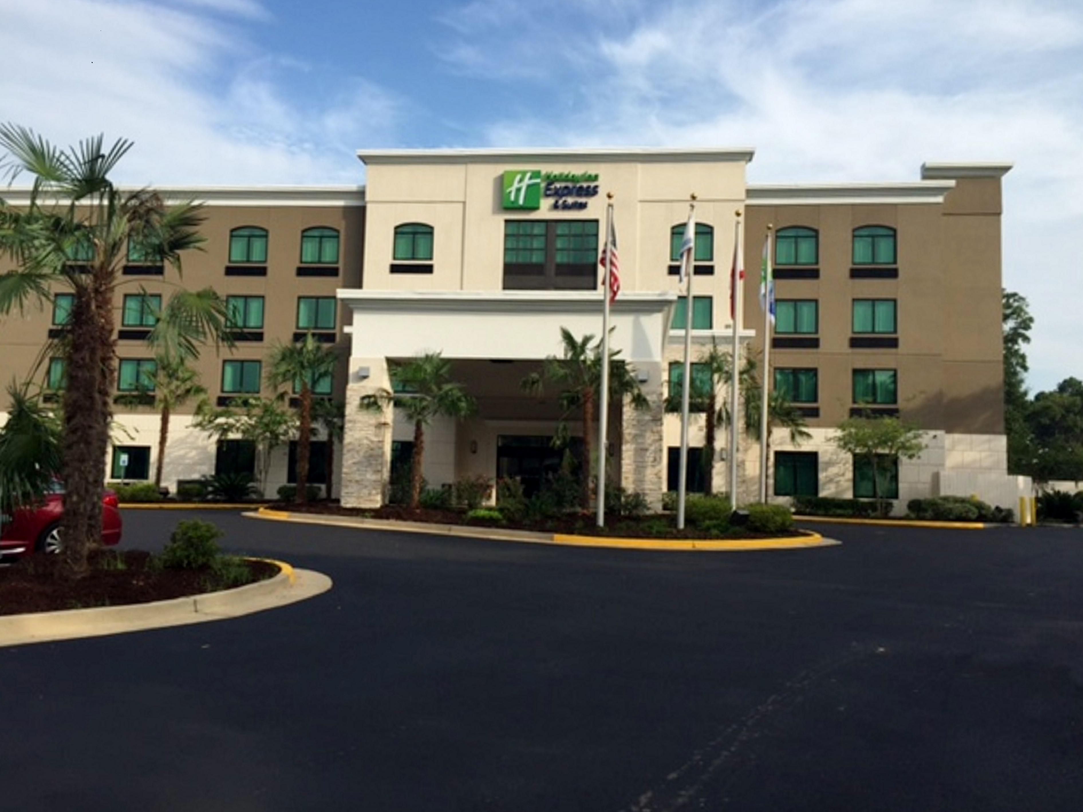 Holiday Inn Express And Suites Mobile 4049808961 4x3