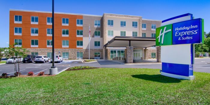Holiday Inn Express & Suites Mobile - University Area