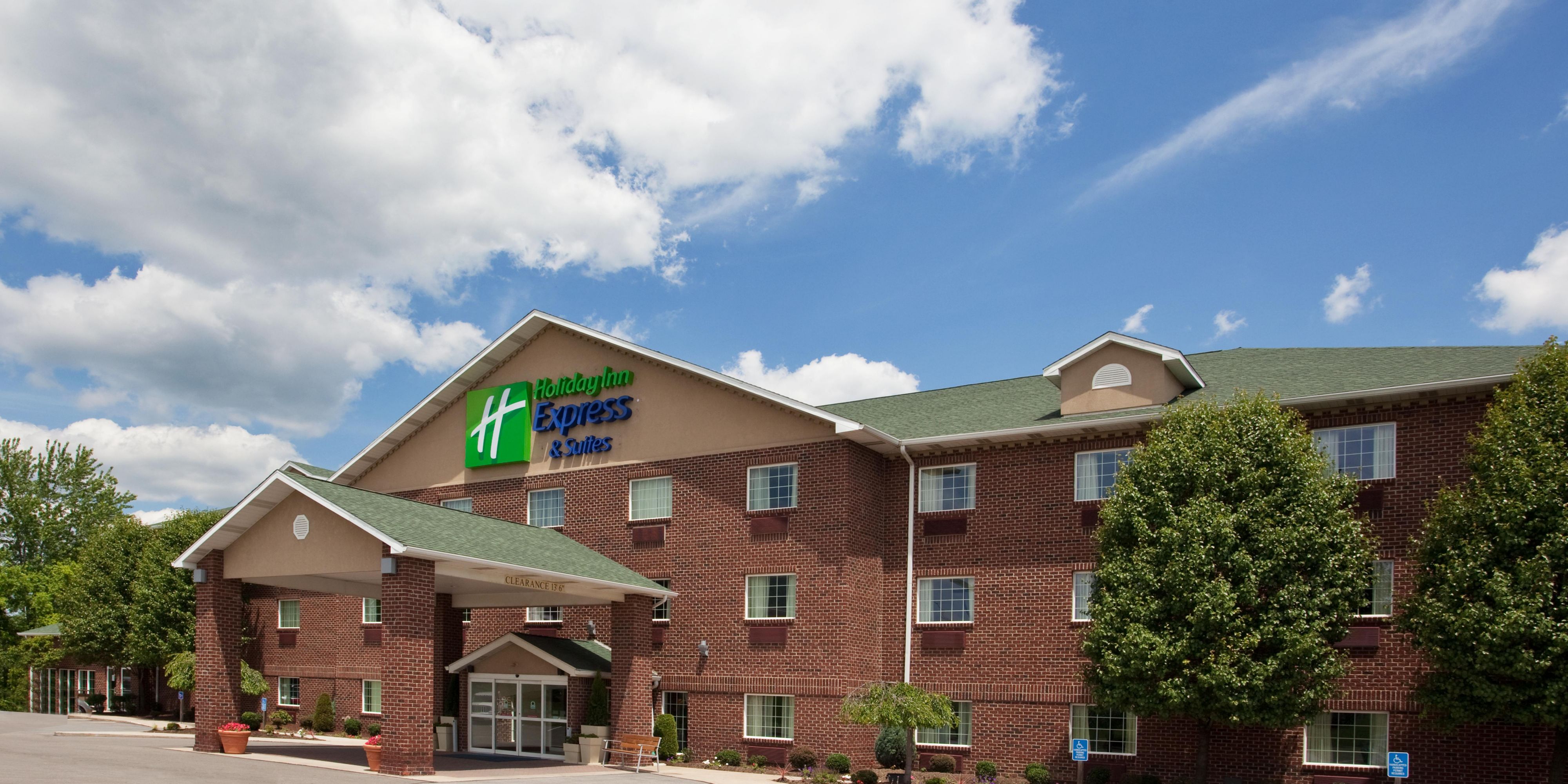 Monaca Hotels Near Pittsburgh Airport Holiday Inn Express Suites Center Township