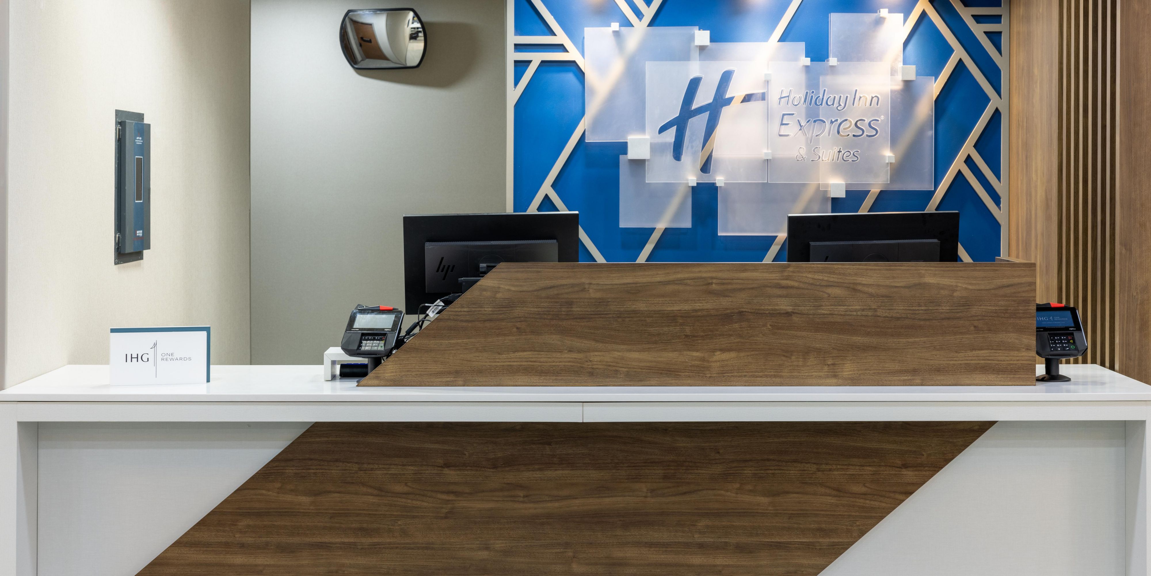 Holiday Inn Express & Suites Monaca - Center Township