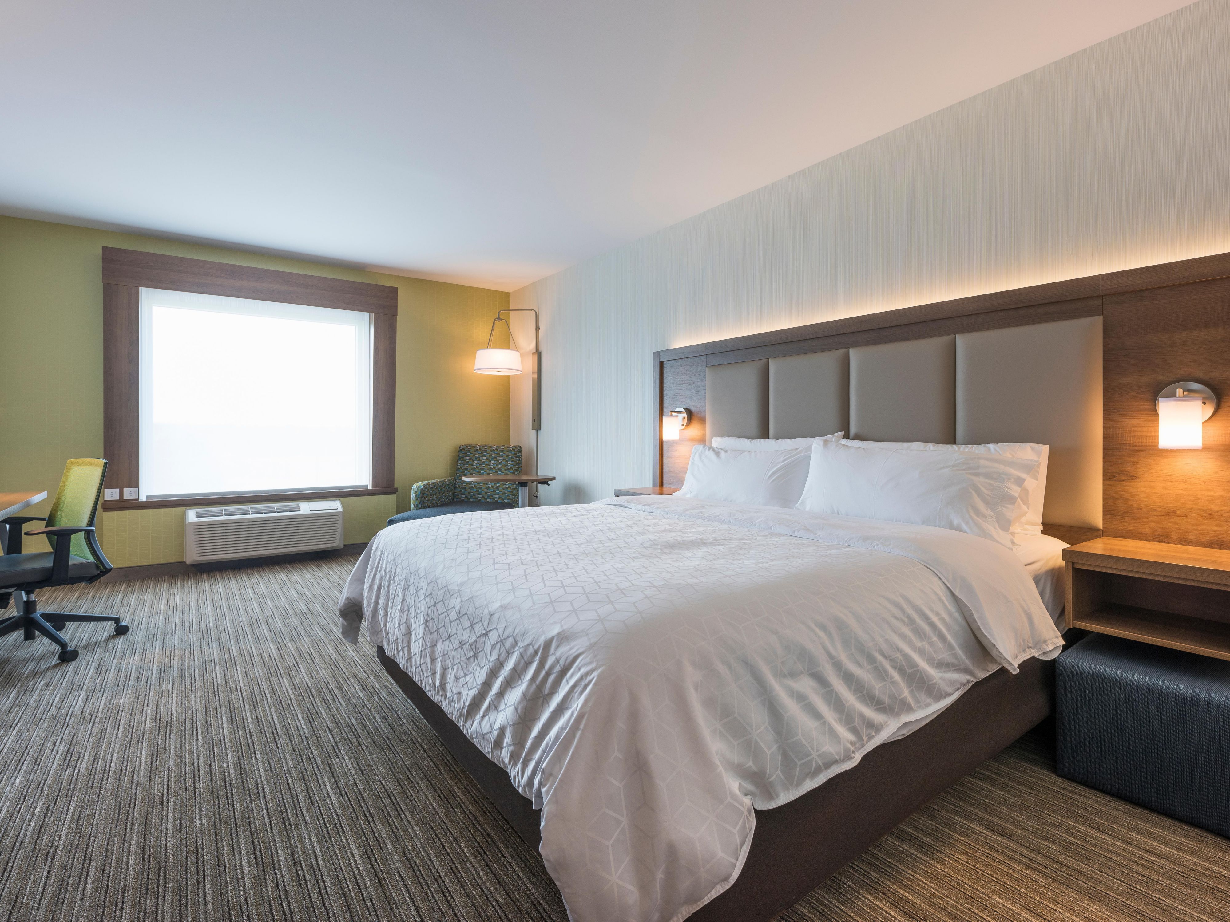 Our Spacious King Rooms Include Breakfast, WiFi and Parking