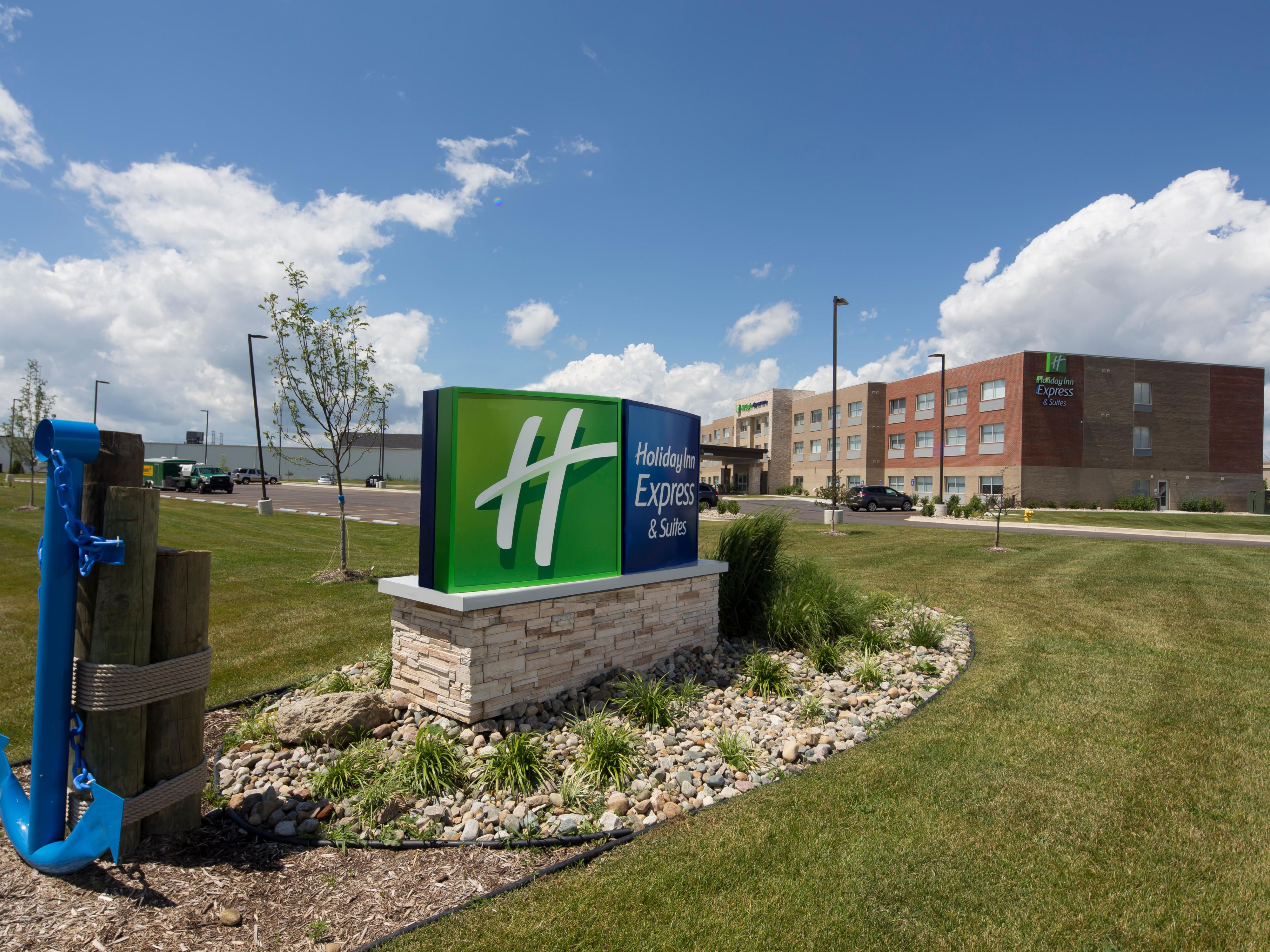 Welcome to the Holiday Inn Express & Suites Monroe