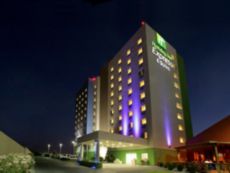 Holiday Inn Express & Suites 蒙特雷Aeropuerto酒店