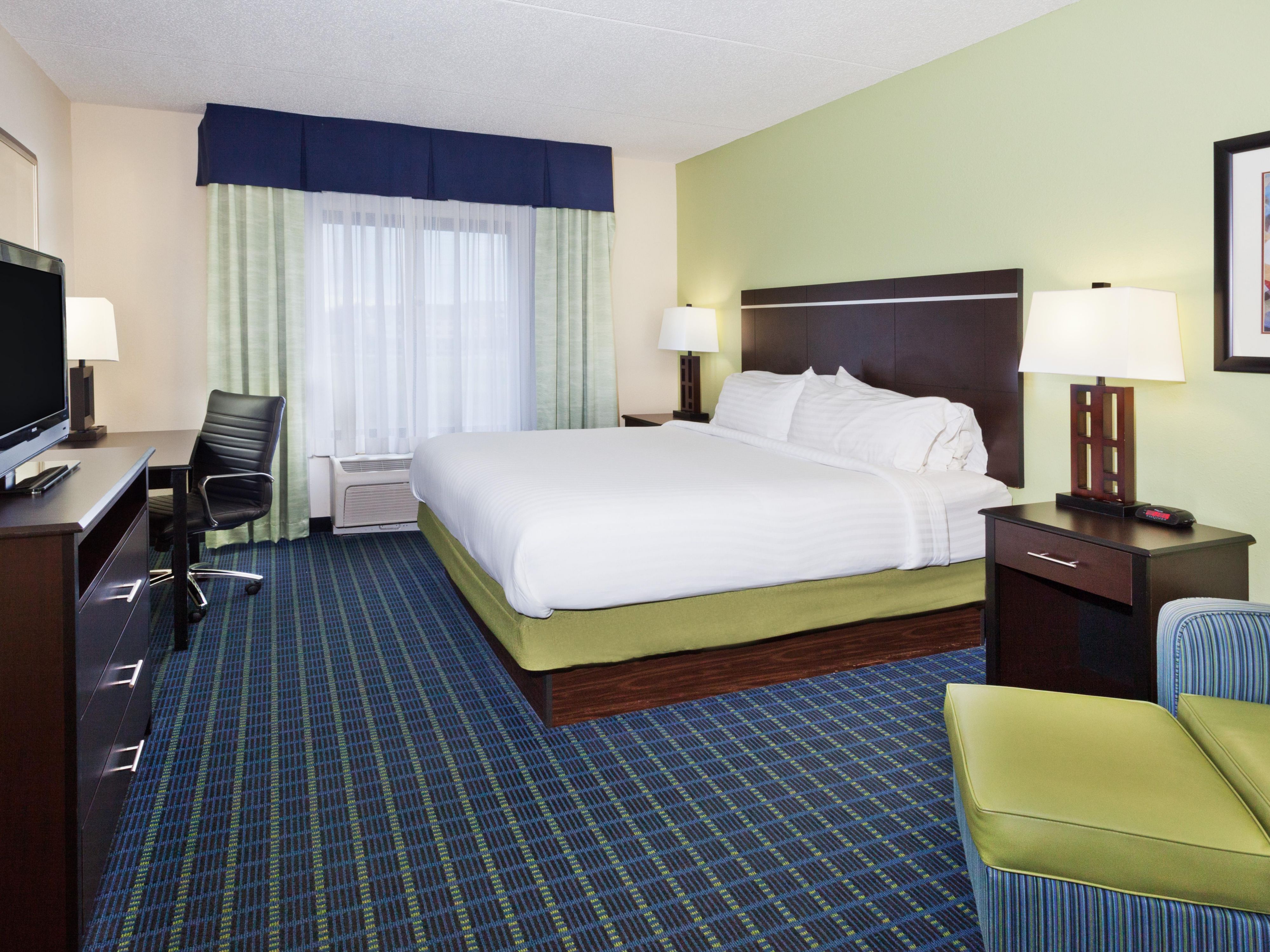 The hotel host 78 rooms and 28 Suites all equipped with Keurigs with coffee and tea, mini-fridge and microwave. Top quality bedding and mattresses, blackout shades, utility table for dining or work, and phone stations. The bathrooms have glass shower enclosures, under mounted sinks, quartz countertops and back lite vanity mirrors.