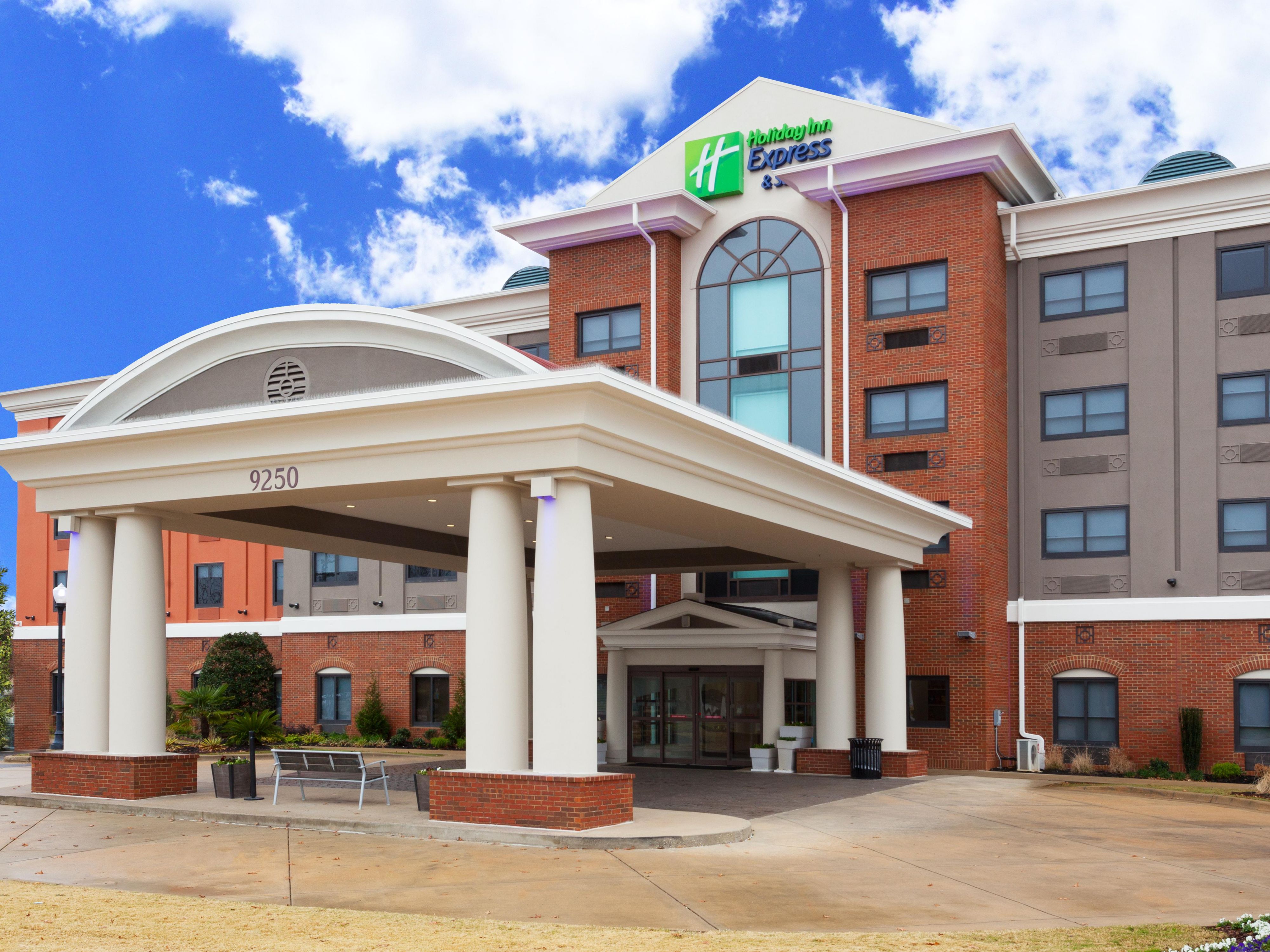Located at 9250 Boyd Cooper Pkwy, just minutes from the Shoppes at Eastchase. Alabama State Capitol is 11 miles, Auburn University Montgomery 3 miles, ASU 10 miles, Montgomery Performing Arts Center 13 miles and Montgomery Biscuit Baseball Stadium 12 miles. We are also minutes away from Vaughn Park, & Montgomery Museum of Fine Arts.