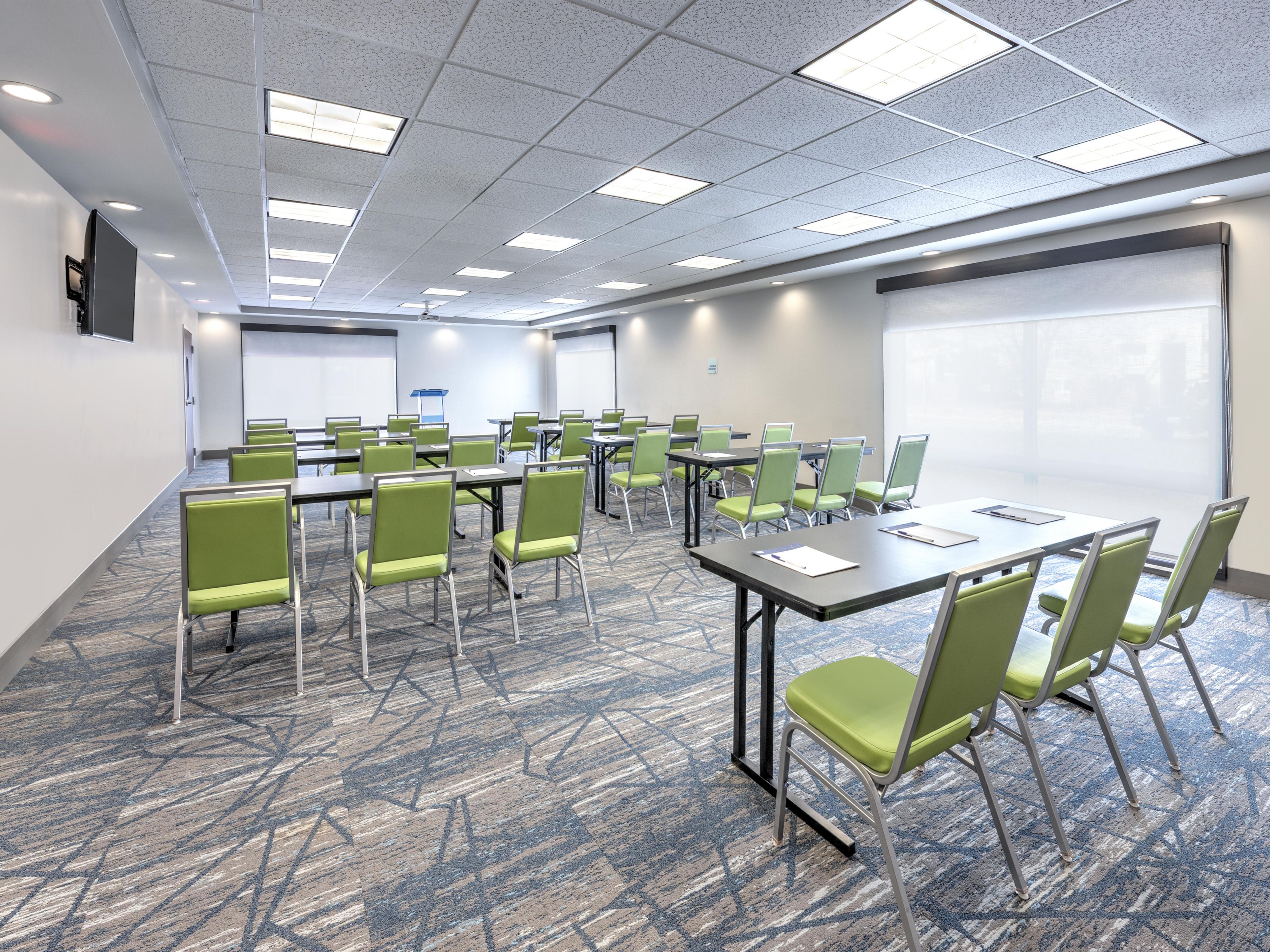 Moore, OK Hotel| Holiday Inn Express & Suites Moore