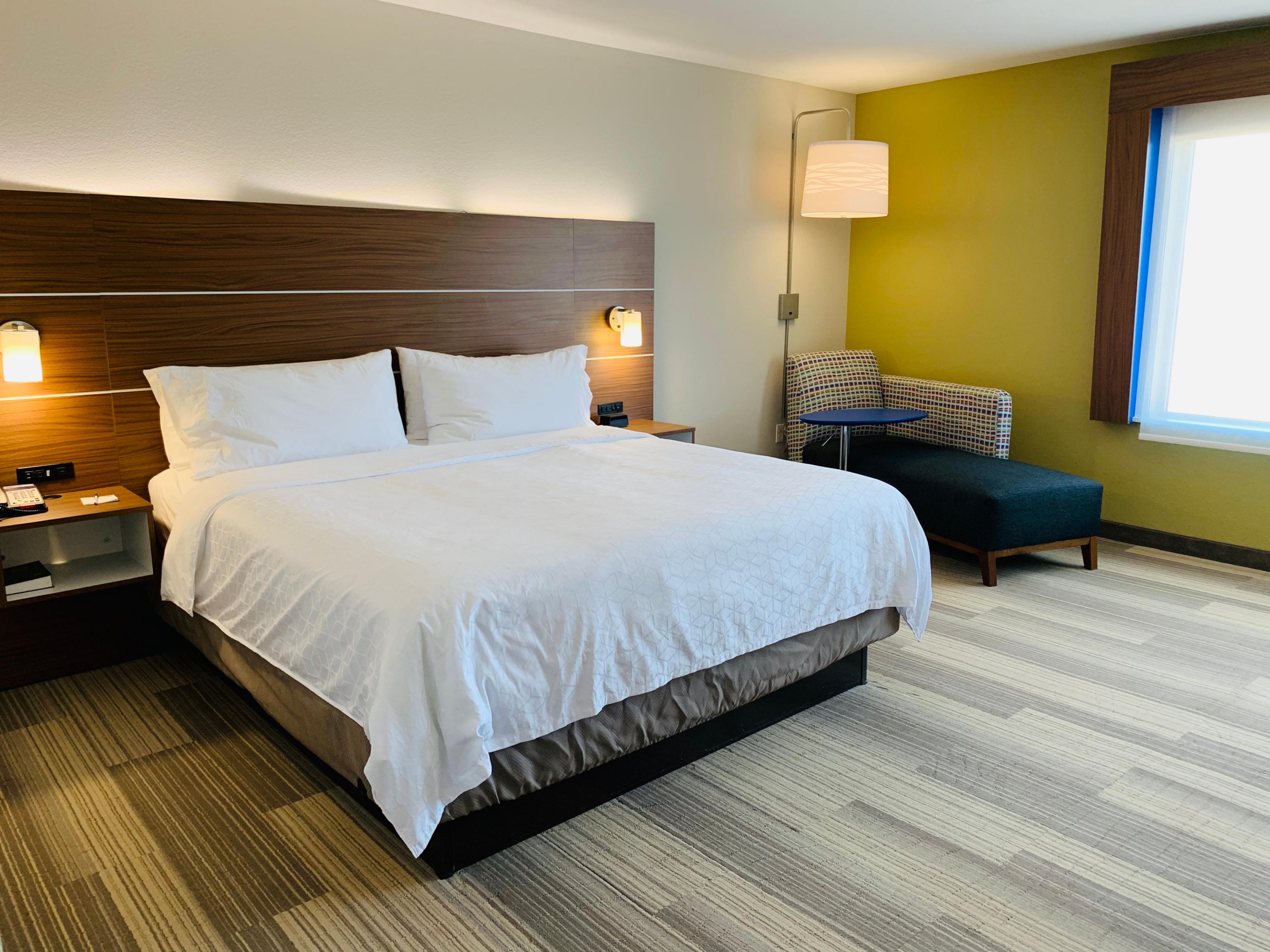 Hotels in Moore, OK | Holiday Inn Express & Suites Moore