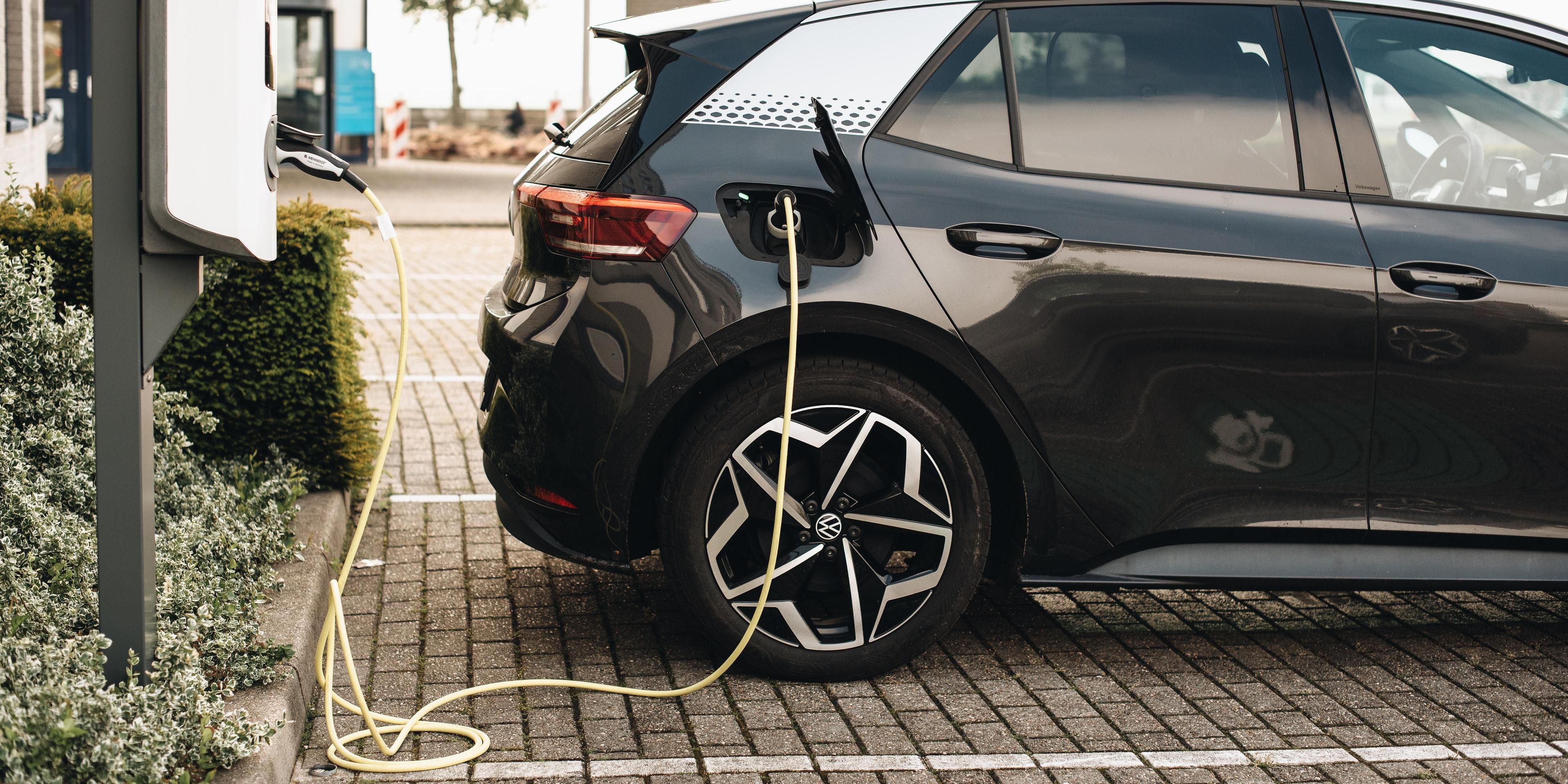 All registered hotel guests can charge their electric car while resting! Two charging stations available. 
