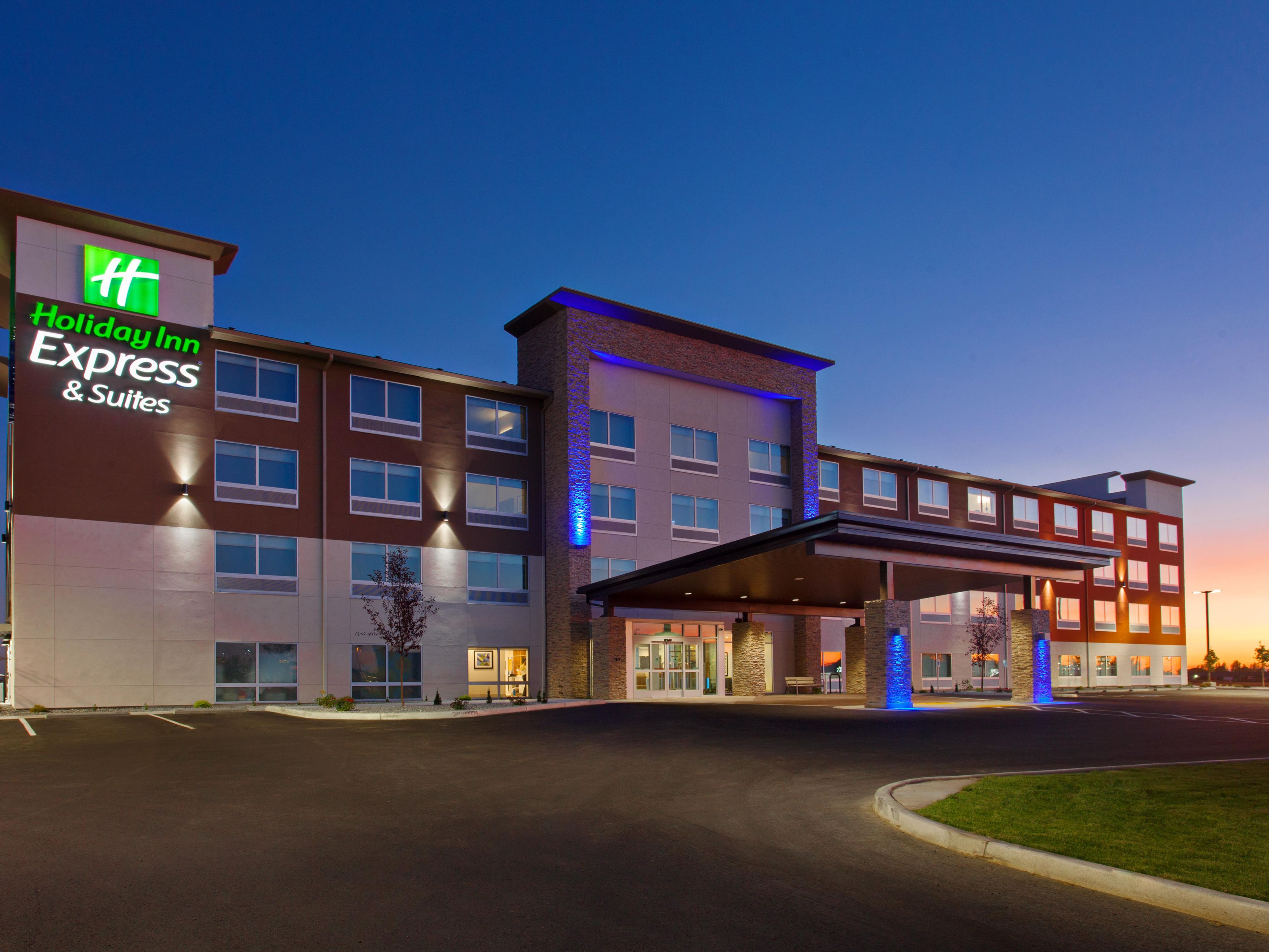 Holiday inn near deals me