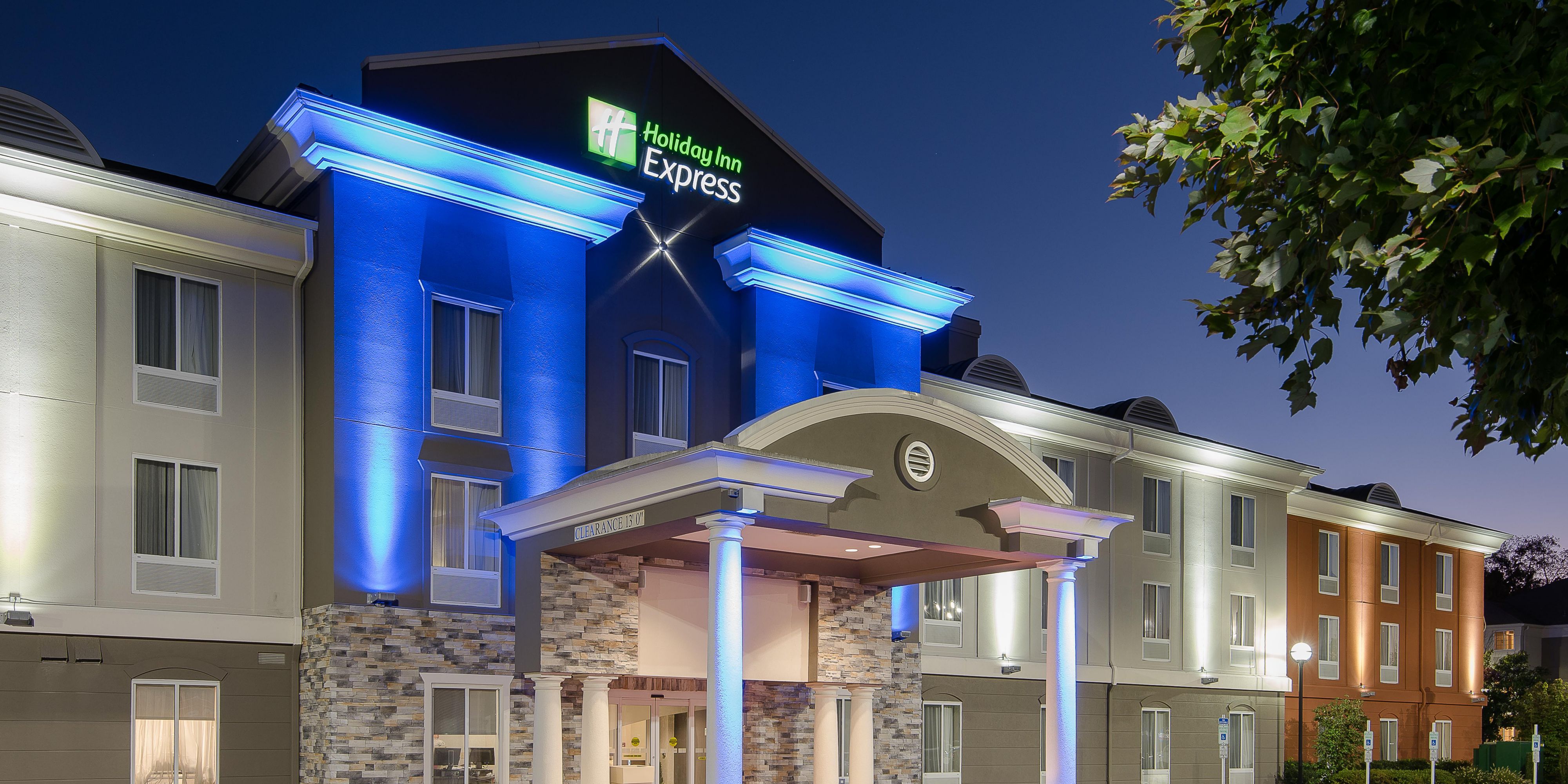 Holiday inn express 6000 sales crawford place