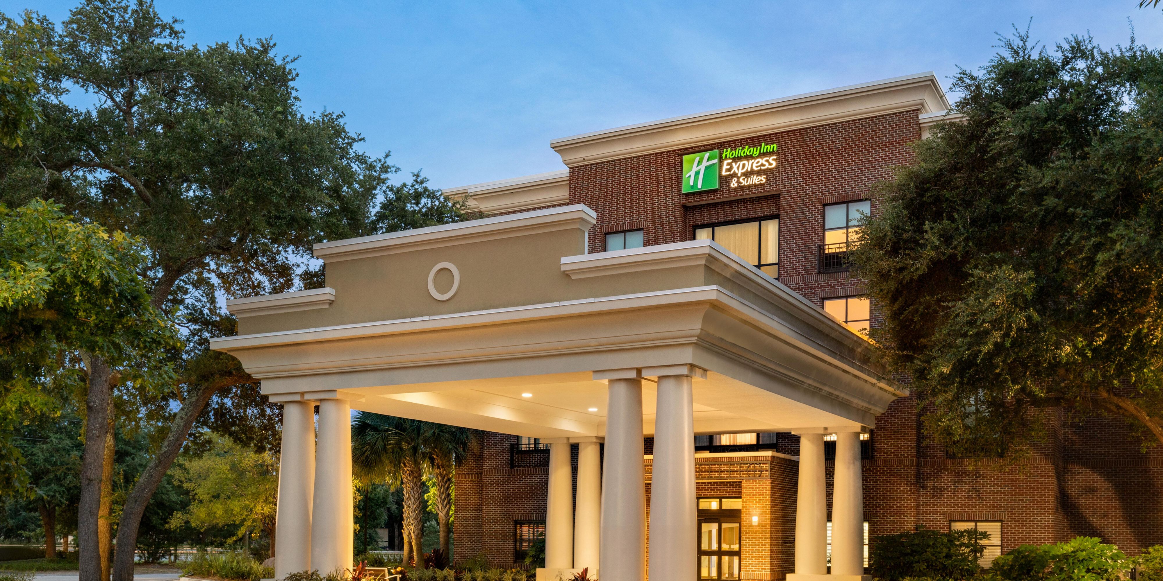 Holiday Inn Express And Suites Mount Pleasant 6633906224 2x1