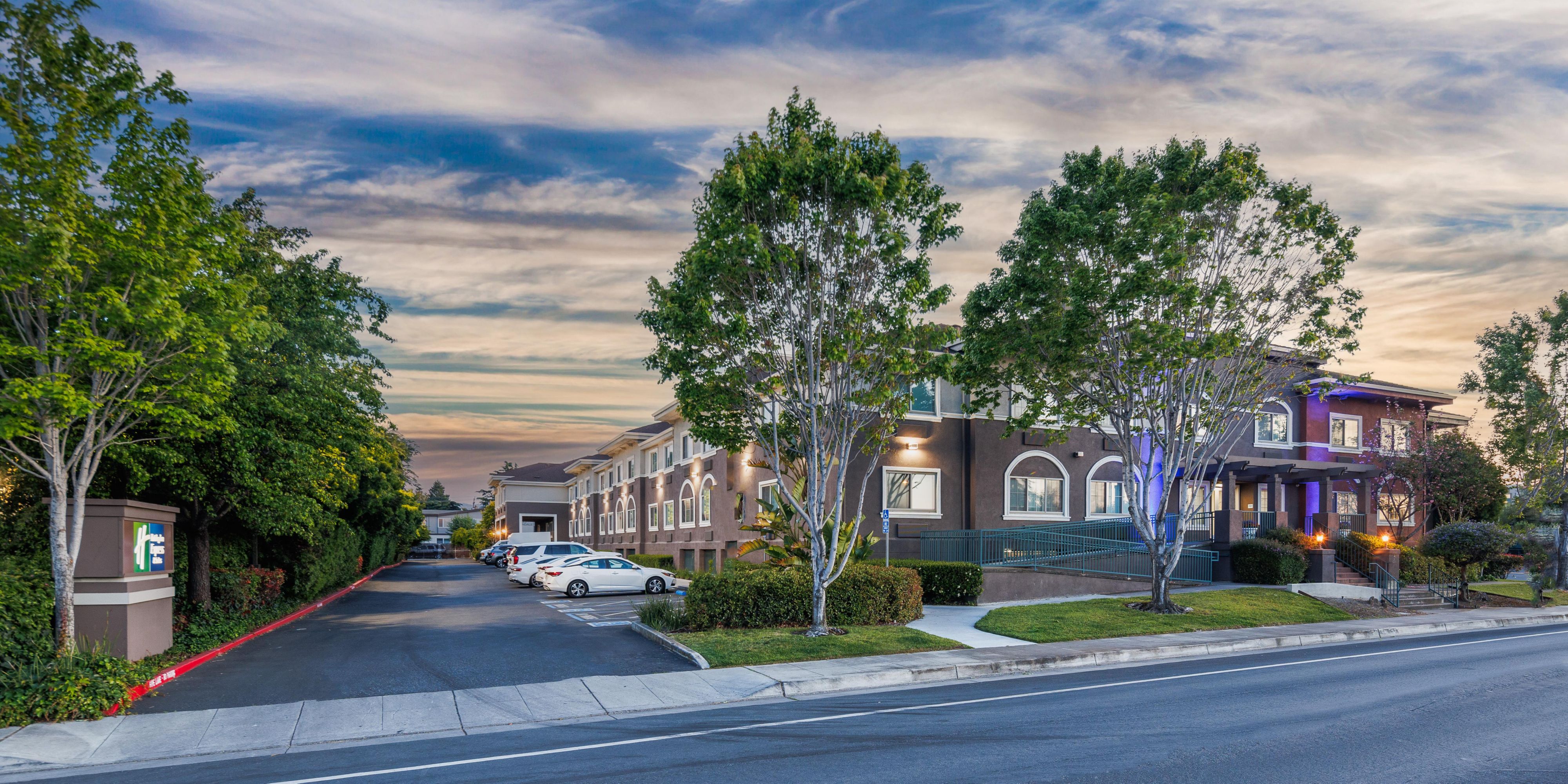 Holiday Inn Express & Suites Mountain View Silicon Valley