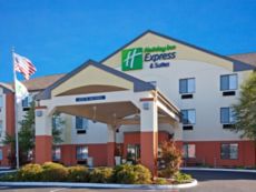 Holiday Inn Express & Suites Muncie