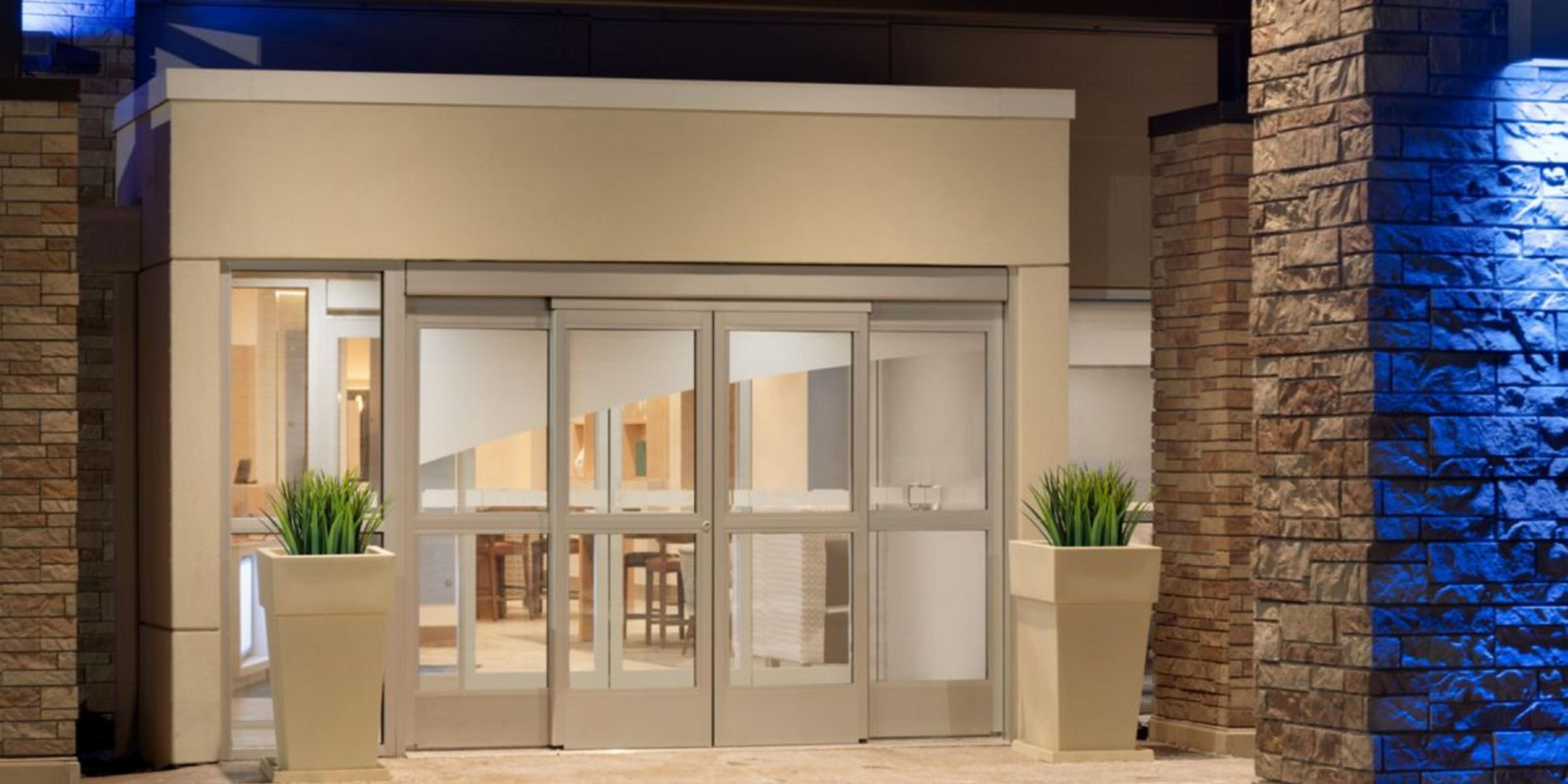 ฮอลิเดย์ อินน์ เอ็กซ์เพรส แอนด์ ห้องสวีท นอร์ทเวสต์