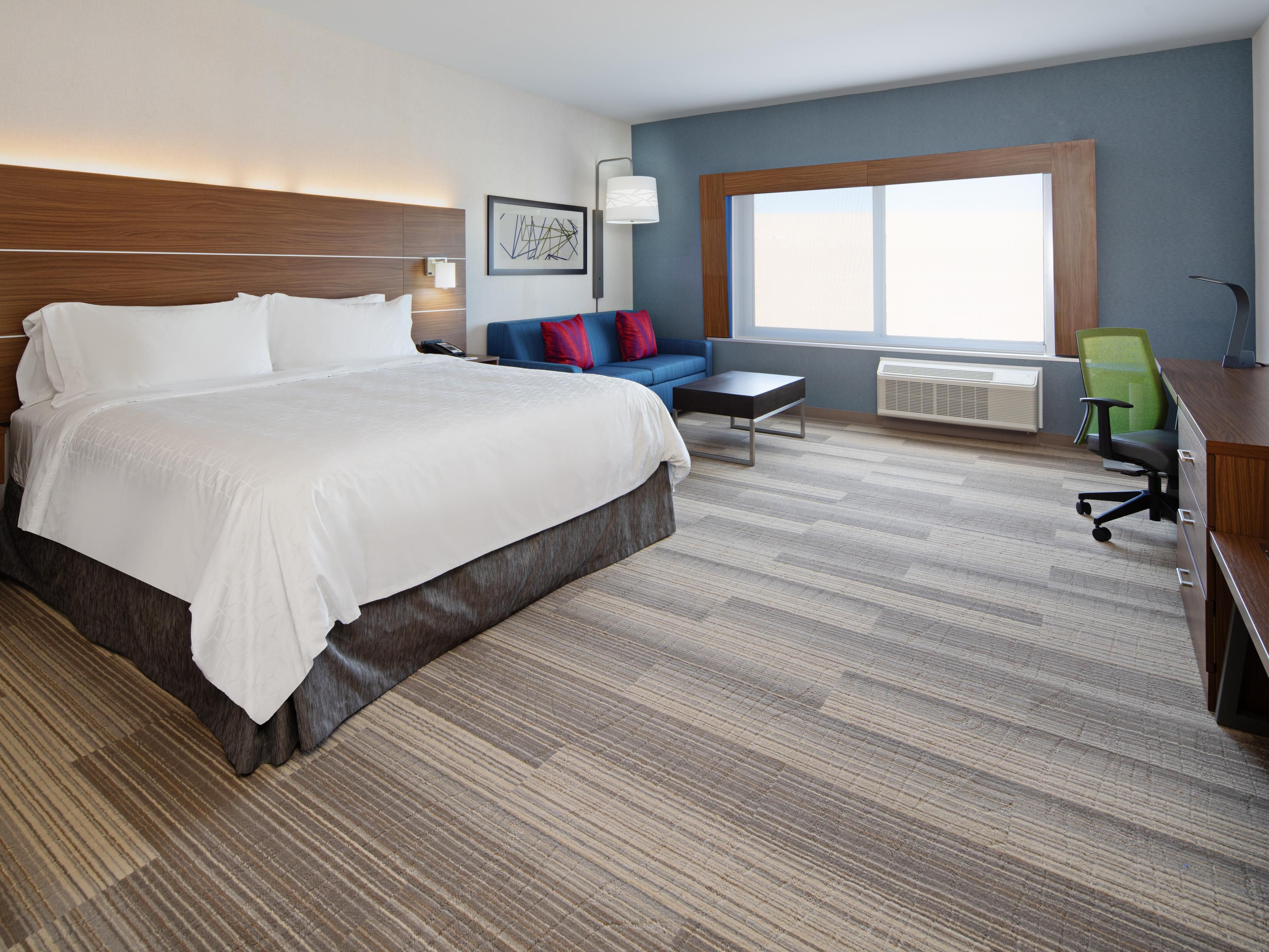Feel right at home with a microwave and refrigerator in your room. For your convenience, we offer dinners in the Market that can be easily heated in the microwave. During the same stay, take advantage of all the great dining options in the area and refrigerate your leftovers.