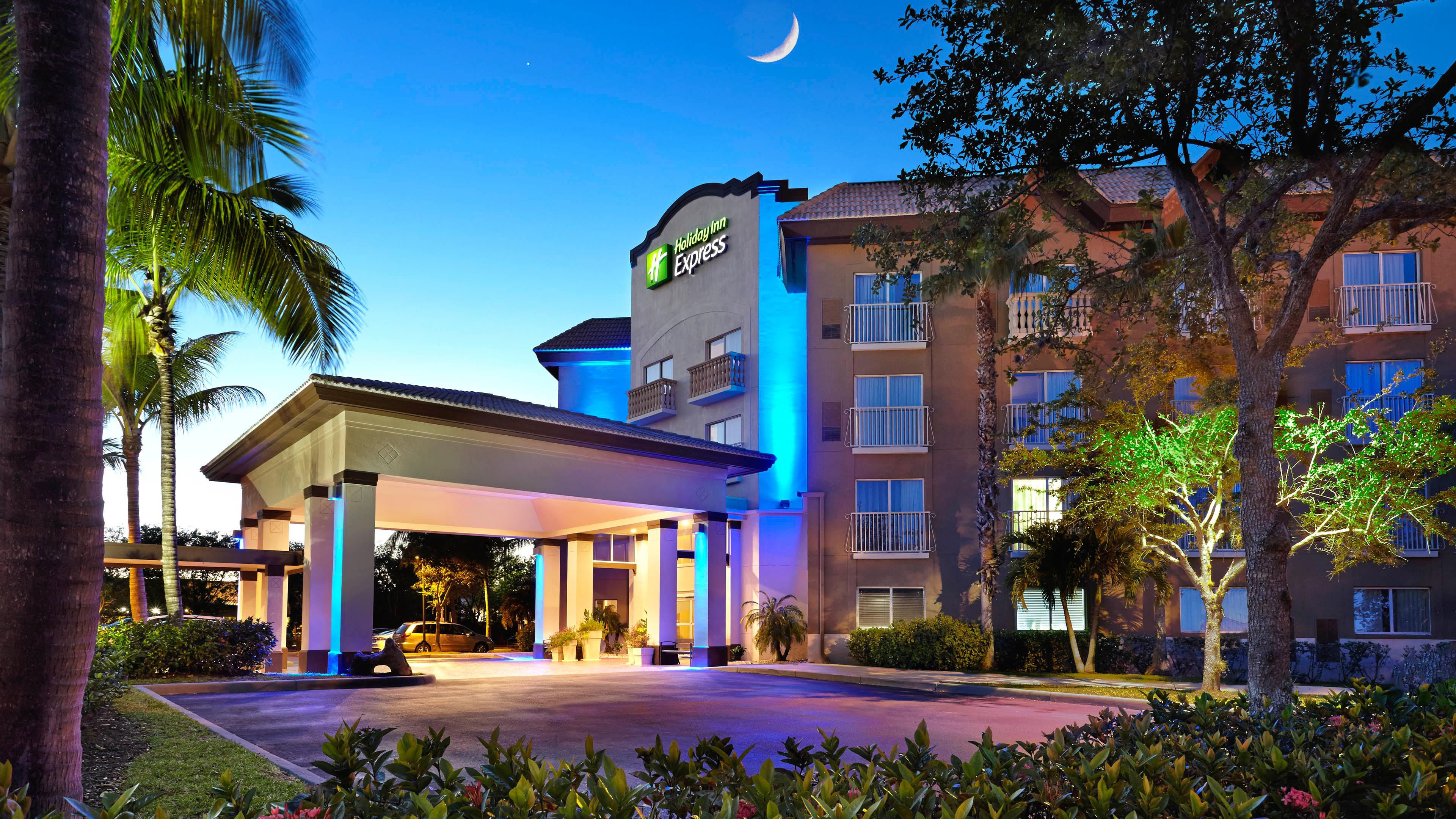 Naples Inn And Suites New Hotels In Naples Florida 2025 Newest
