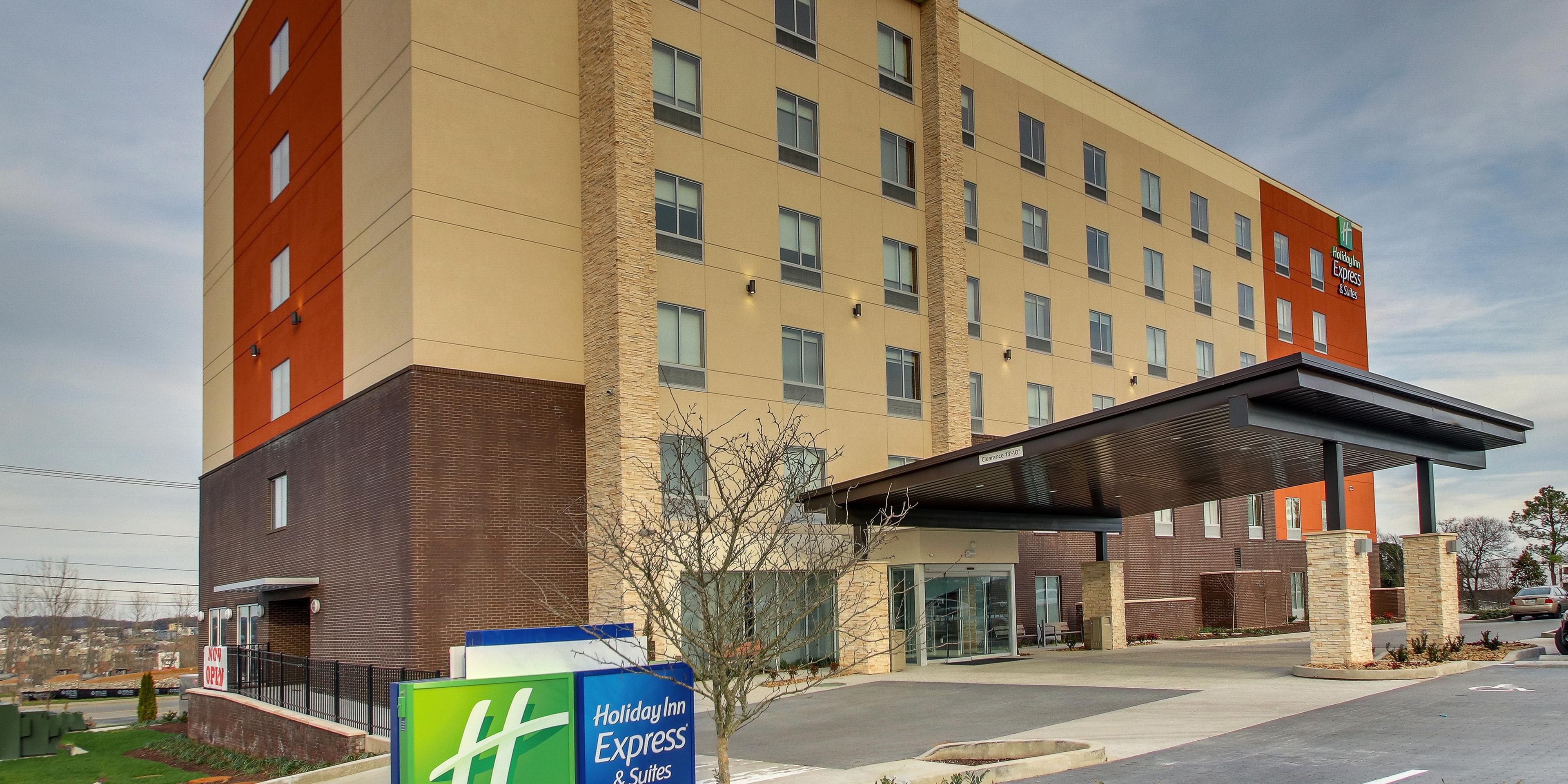 Holiday Inn Express And Suites Nashville 6360570301 2x1