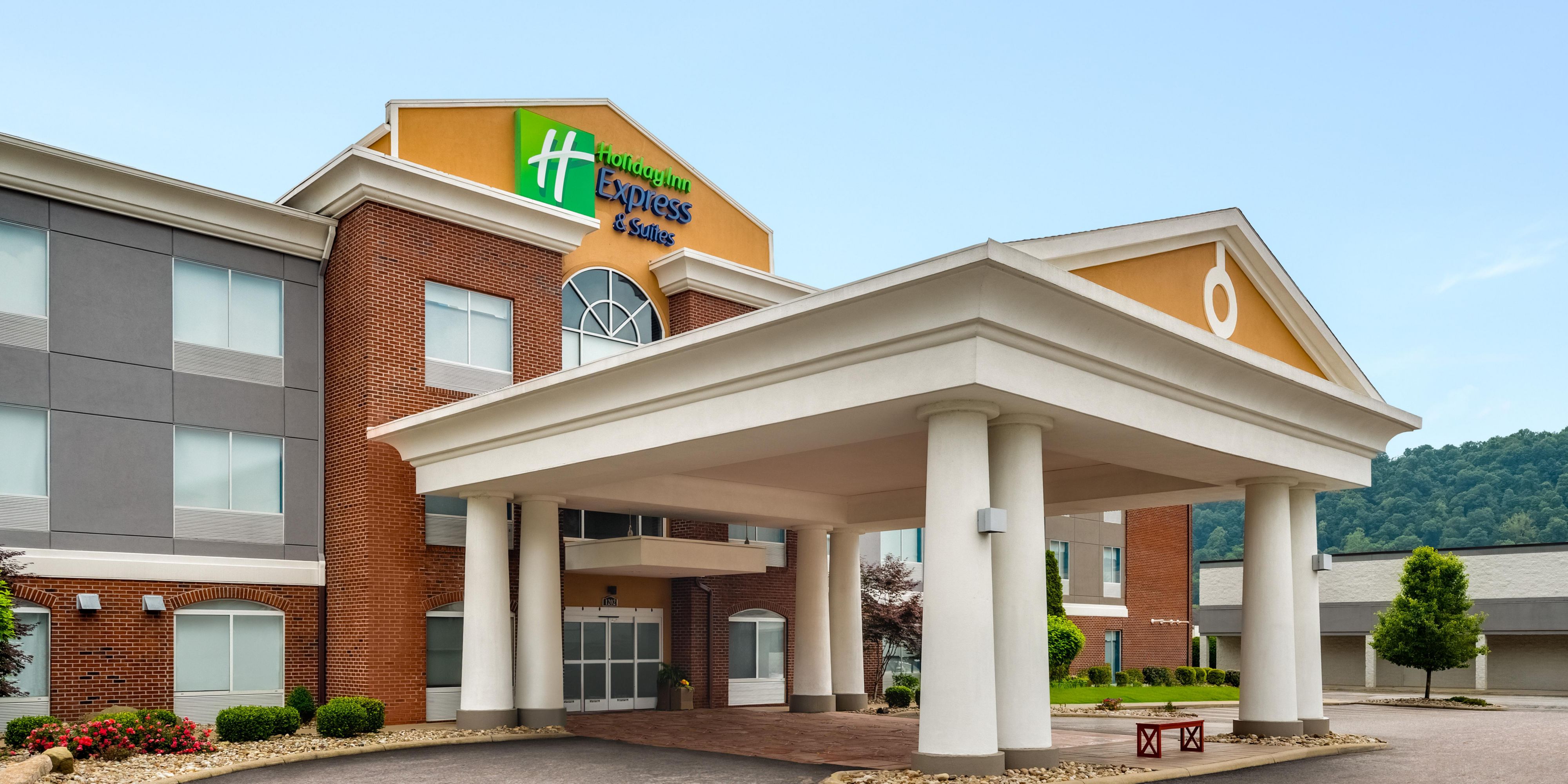 Holiday Inn Express & Suites New Martinsville