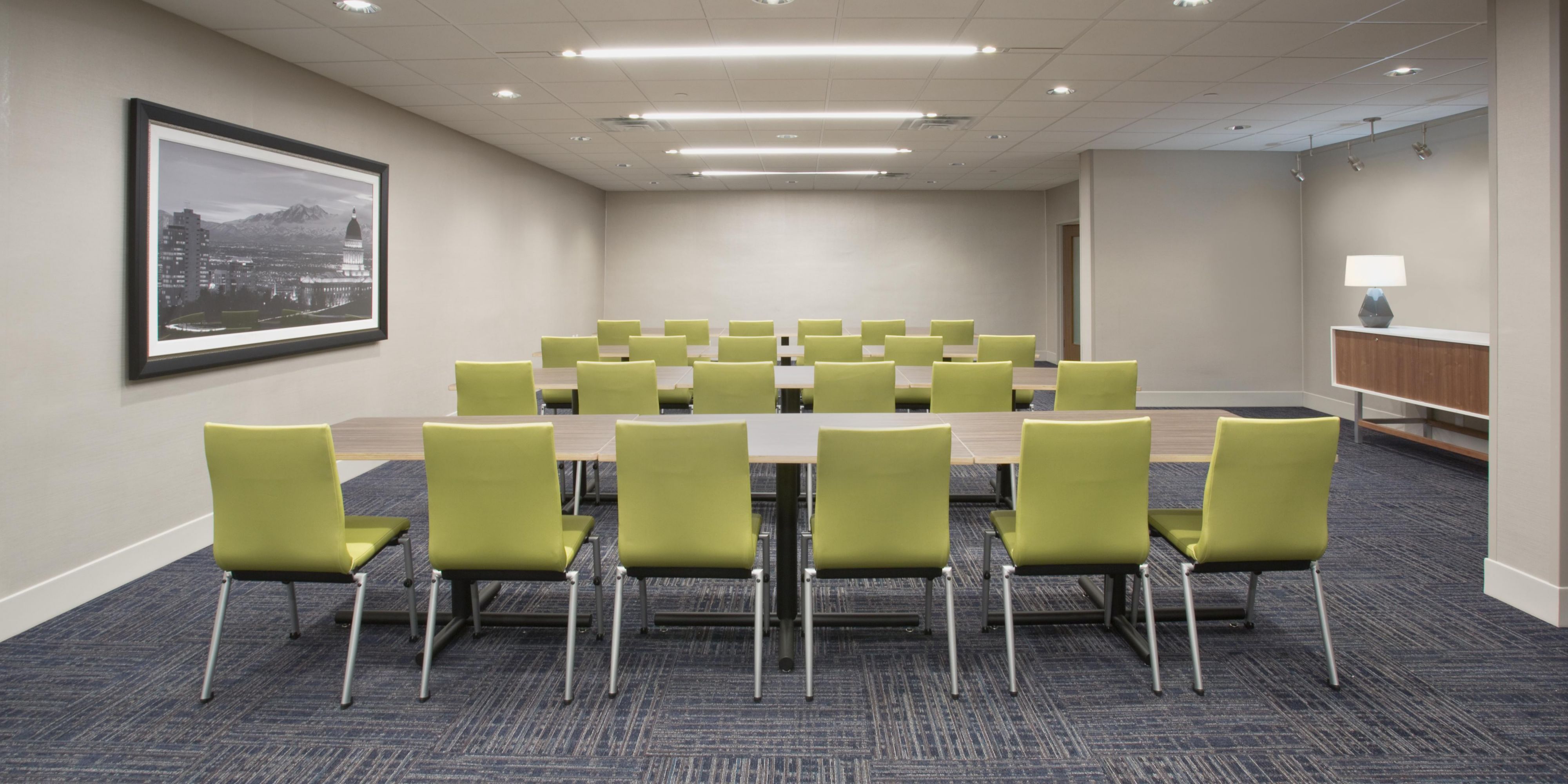The hotel host over 1000 sq ft of versatile meeting space with natural light, perfect for those smaller meetings as well as a board room that fit 12ppl comfortably