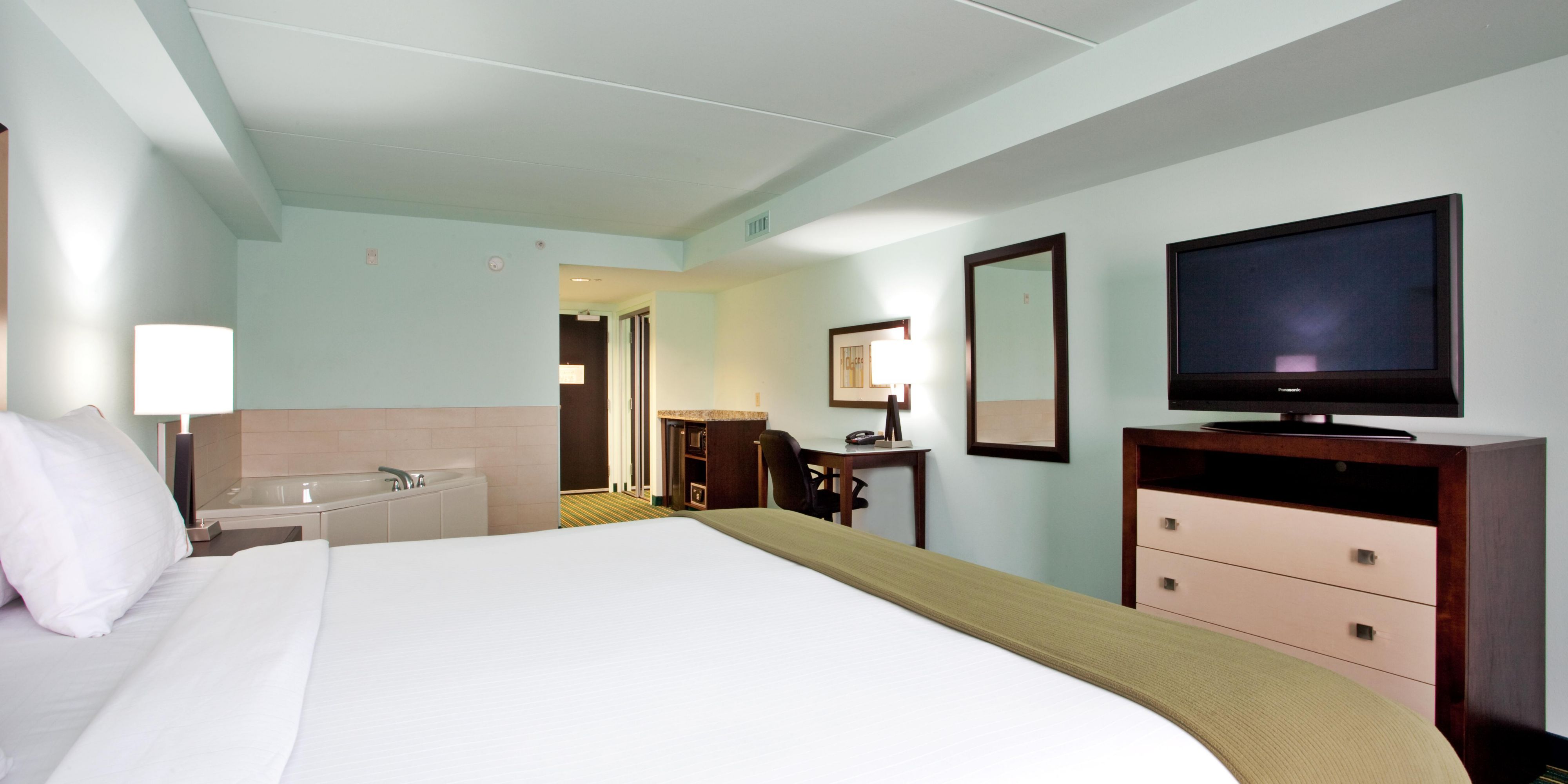 Hotels In Norfolk Va Near Airport Holiday Inn Express Suites Norfolk Airport