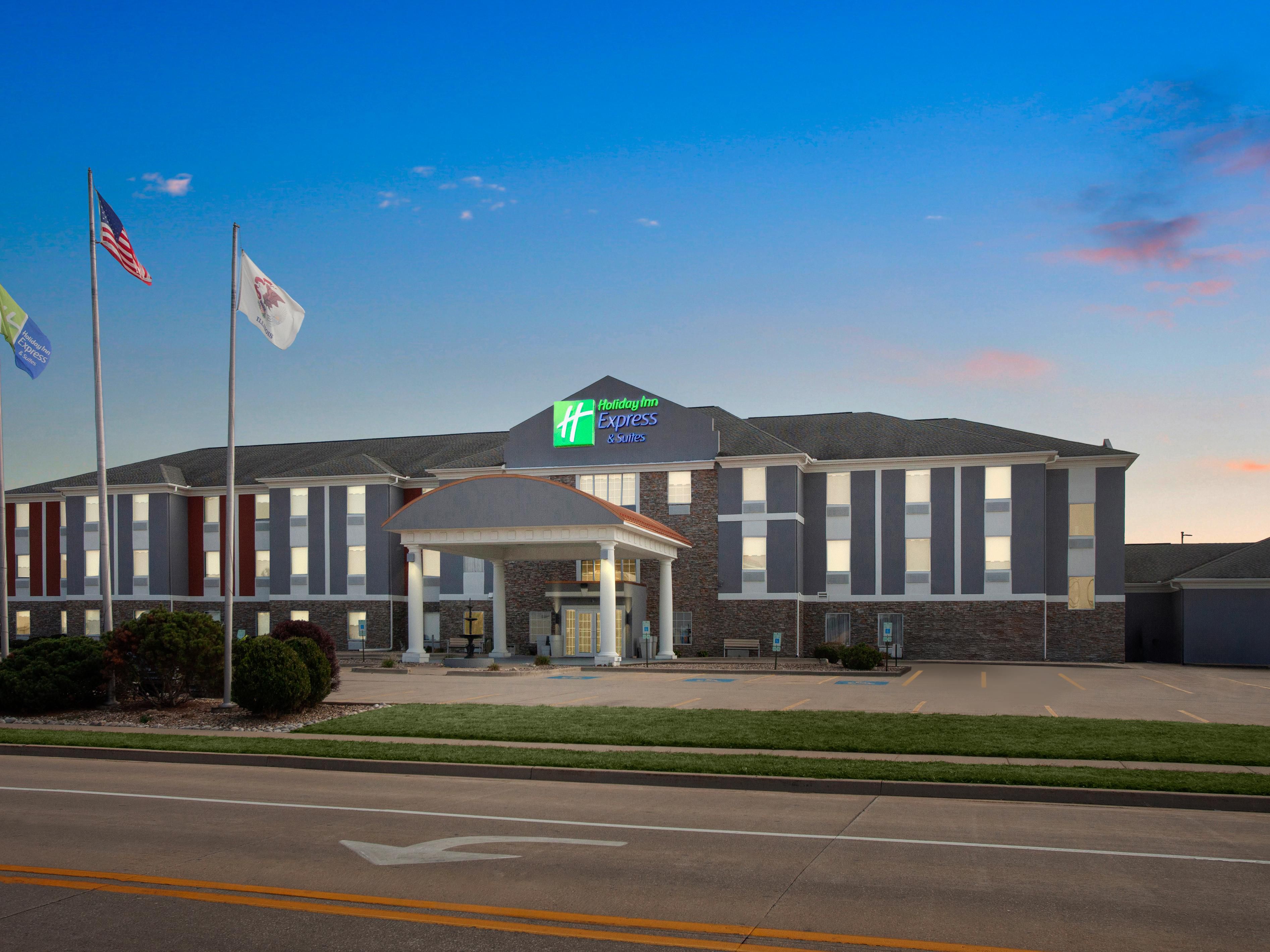 Welcome to Holiday Inn Express & Suites in Normal, IL