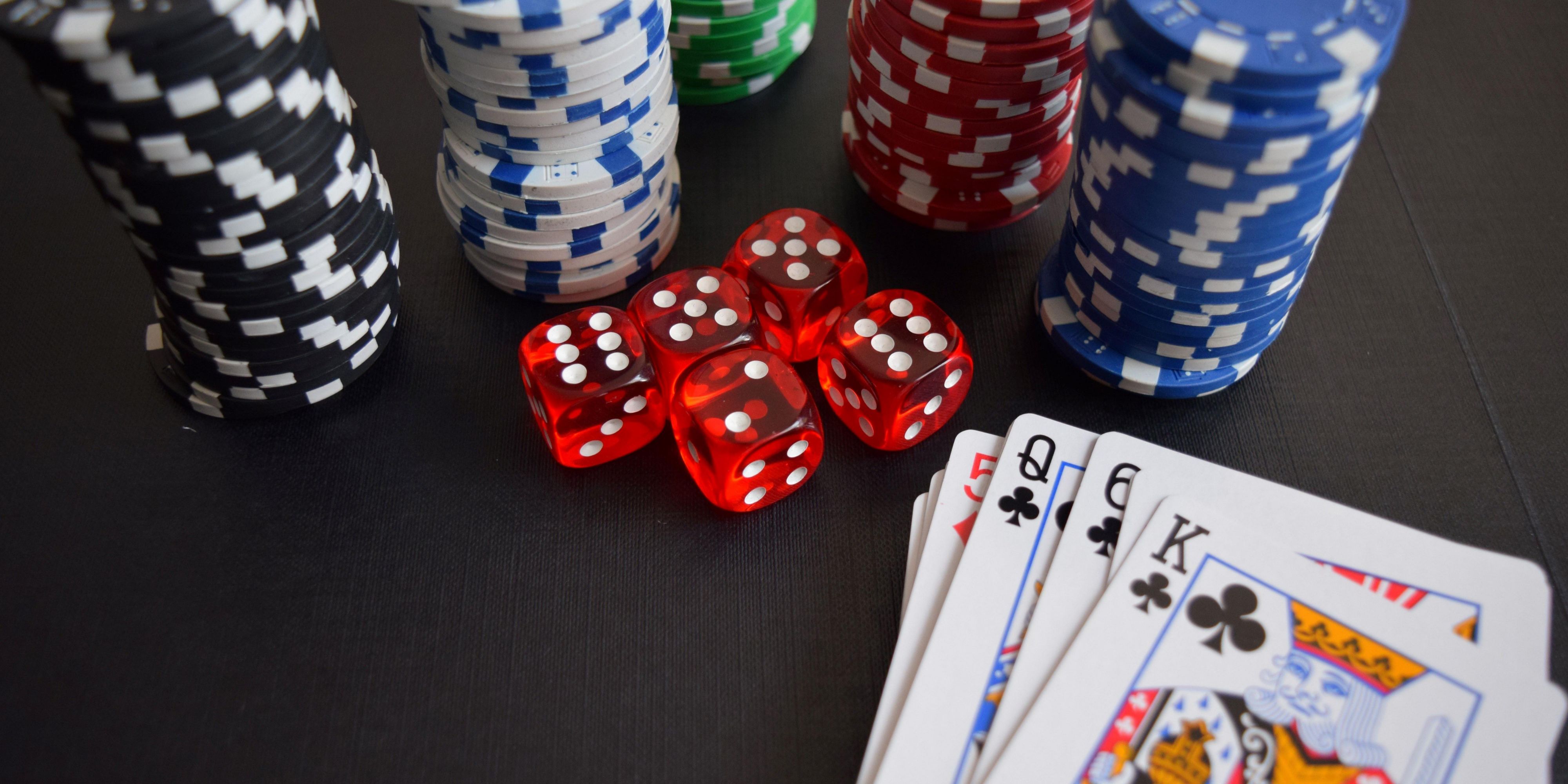 Our hotel is situated within walking distance to the Gold Eagle Casino, take a ten minute walk or a two minute drive.