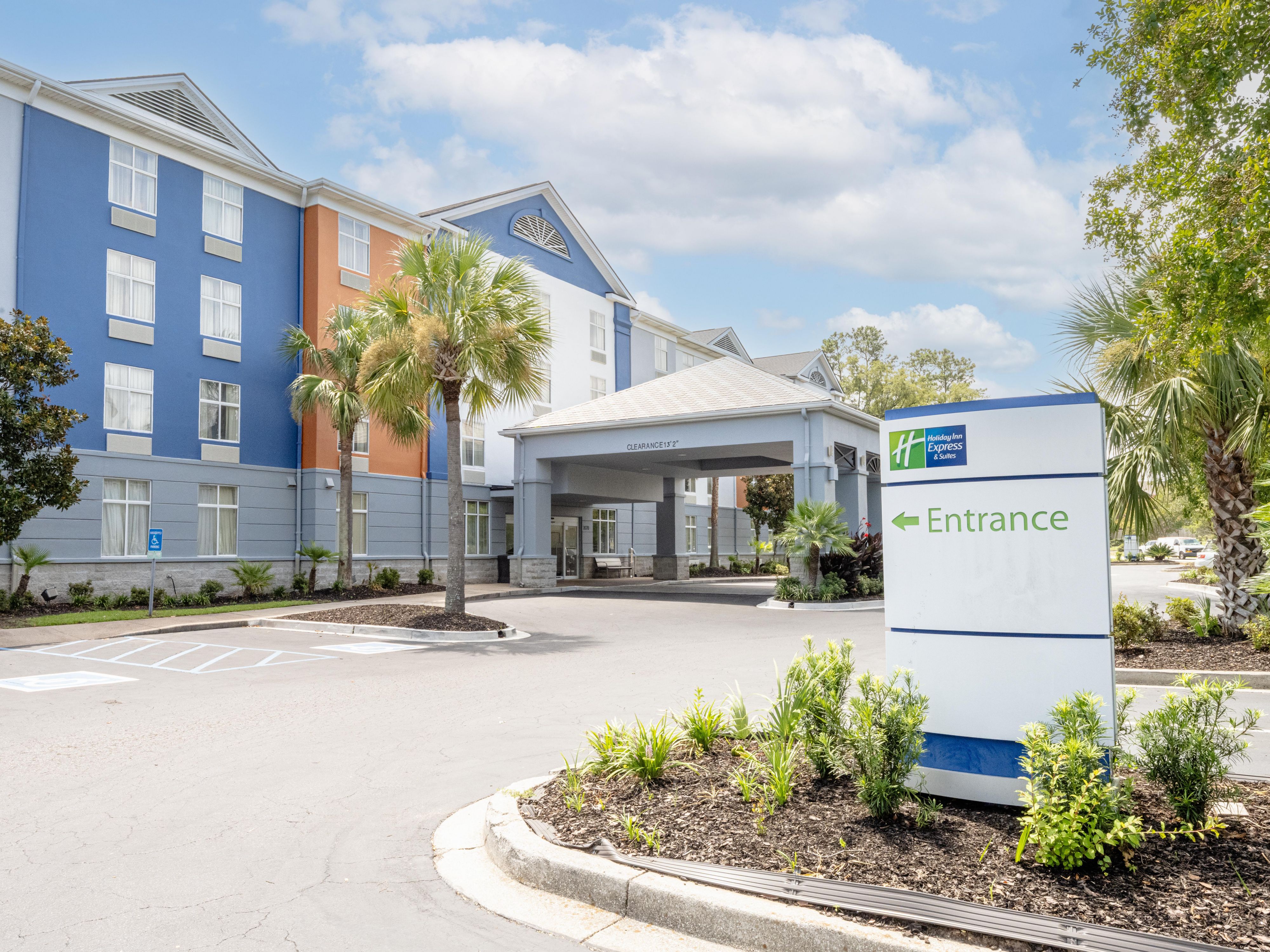 Hotel located near Boeing and Palmetto Commerce Parkway!