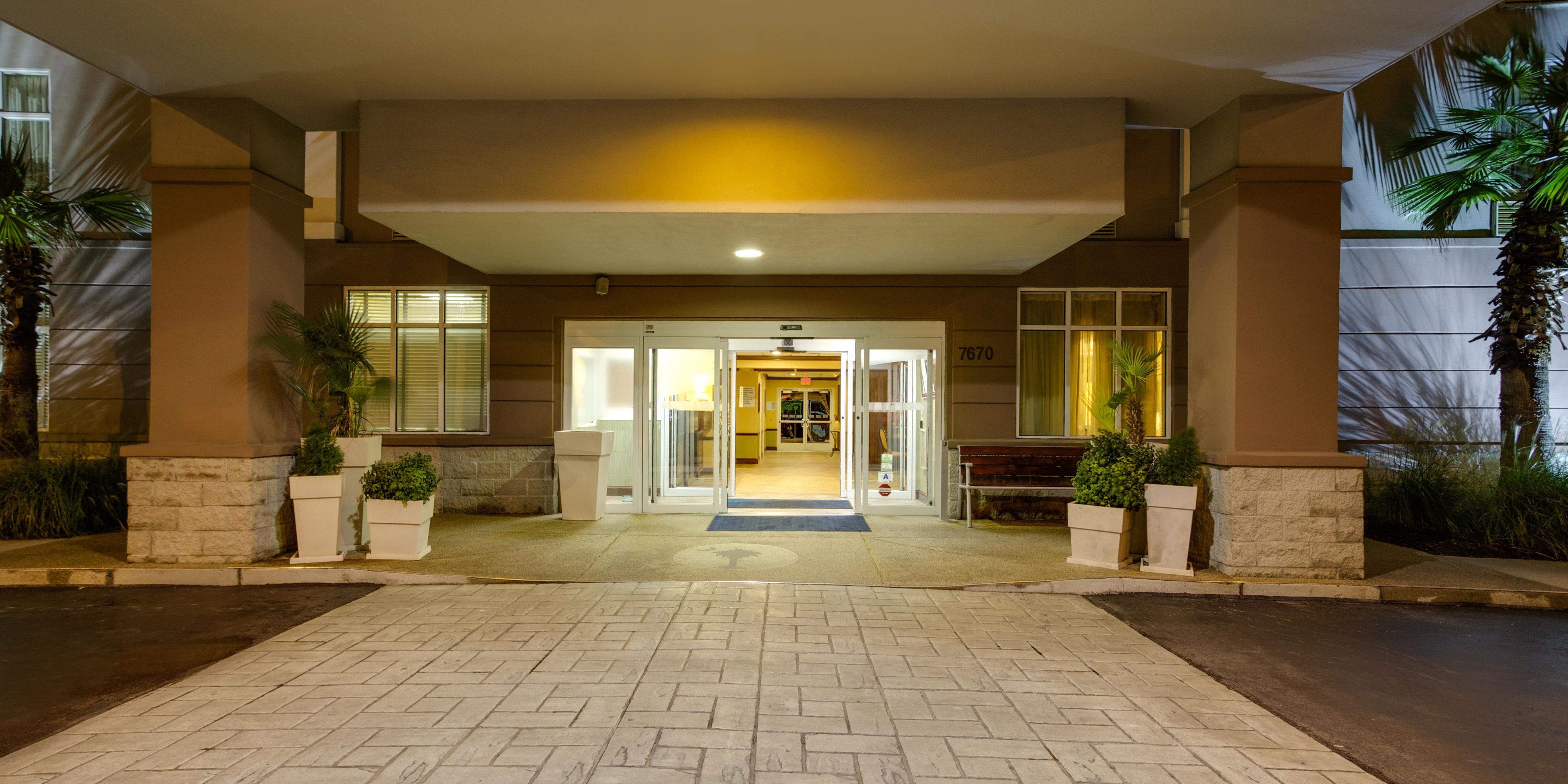 inns of charleston afb