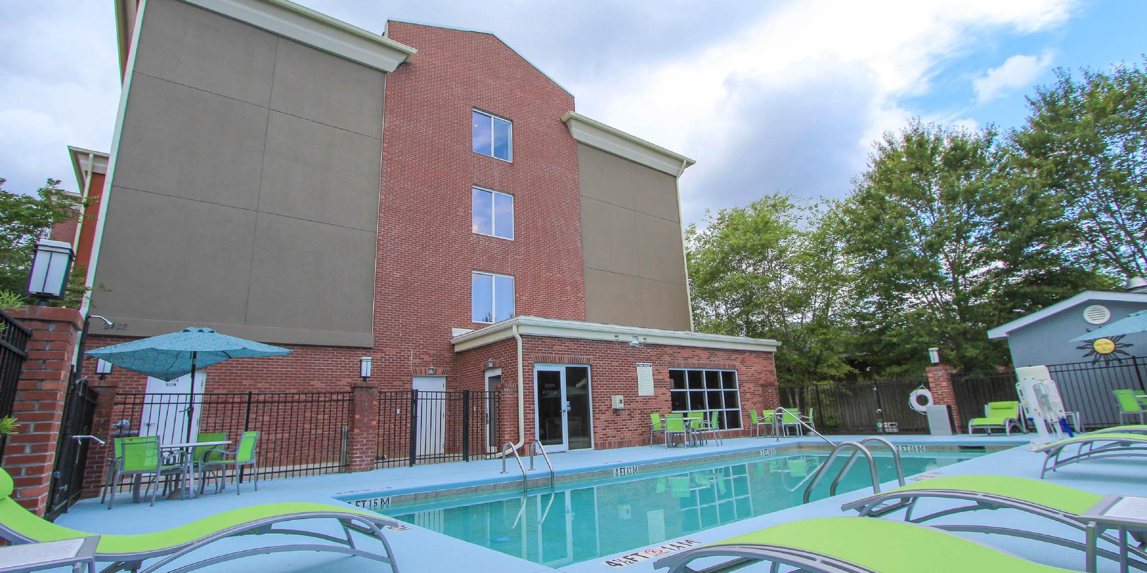 Outdoor pool is open 1 April through 30 October. Time to take a break from the heat. Come and relax pool side. 