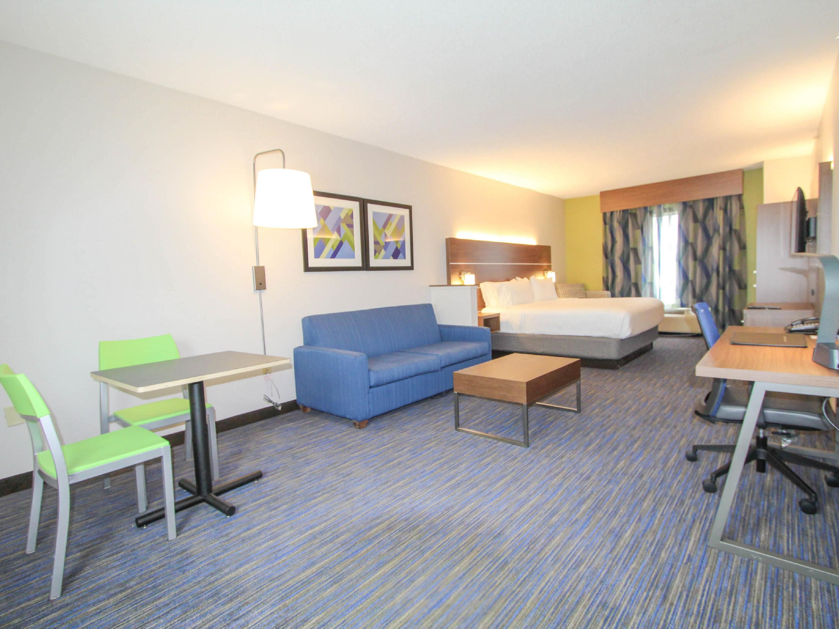 King Studio Suite with Pull Out Sofa and Dinette Mini Fridge