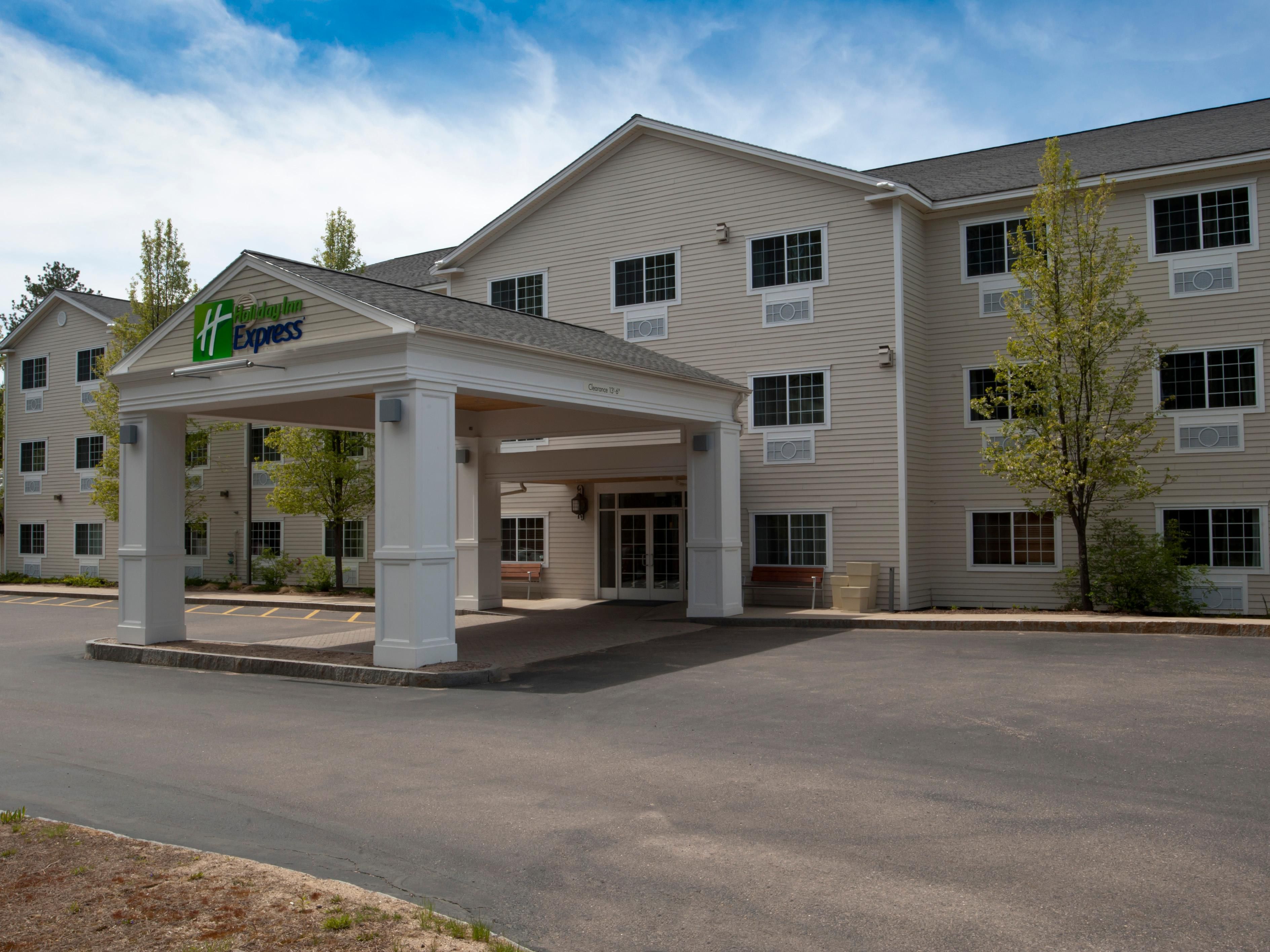 Hotels in North Conway, NH near Story Land | Holiday Inn Express & Suites North  Conway