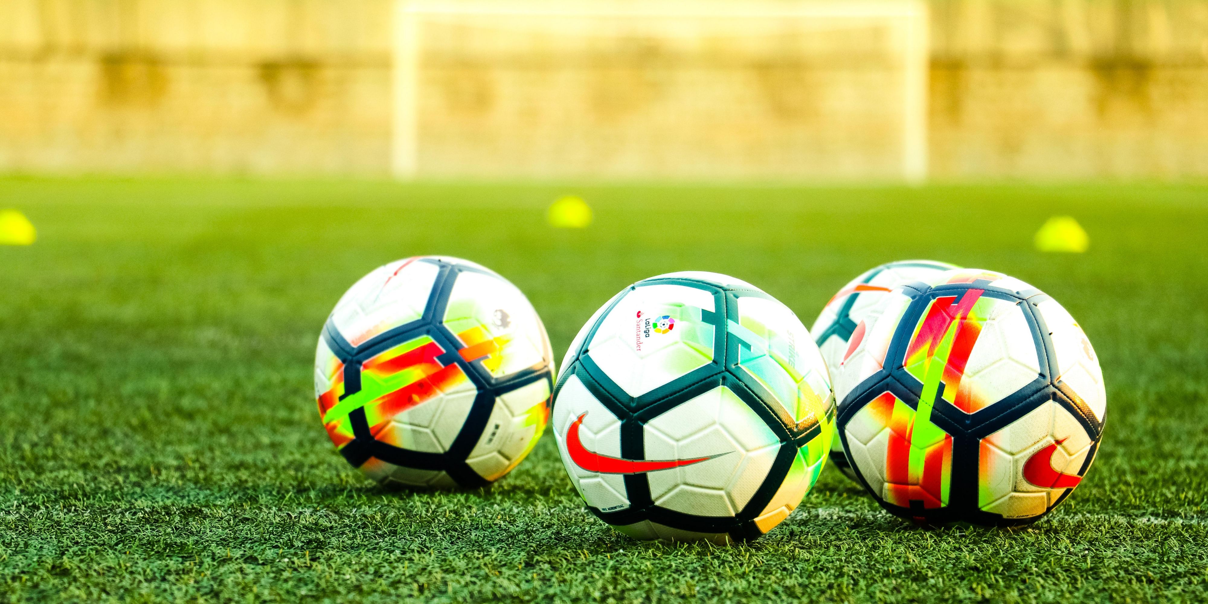 Located  near Burns Park Soccer Fields and Tennis Center, Holiday Inn Express North Little Rock is convenient to ample recreation and entertainment venues. You can enjoy year-round outdoor activities at one of our 34 parks or catch a concert at Simmons Bank Arena only 5 miles away. 