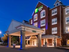 Holiday Inn Express & Suites St. Louis West-O