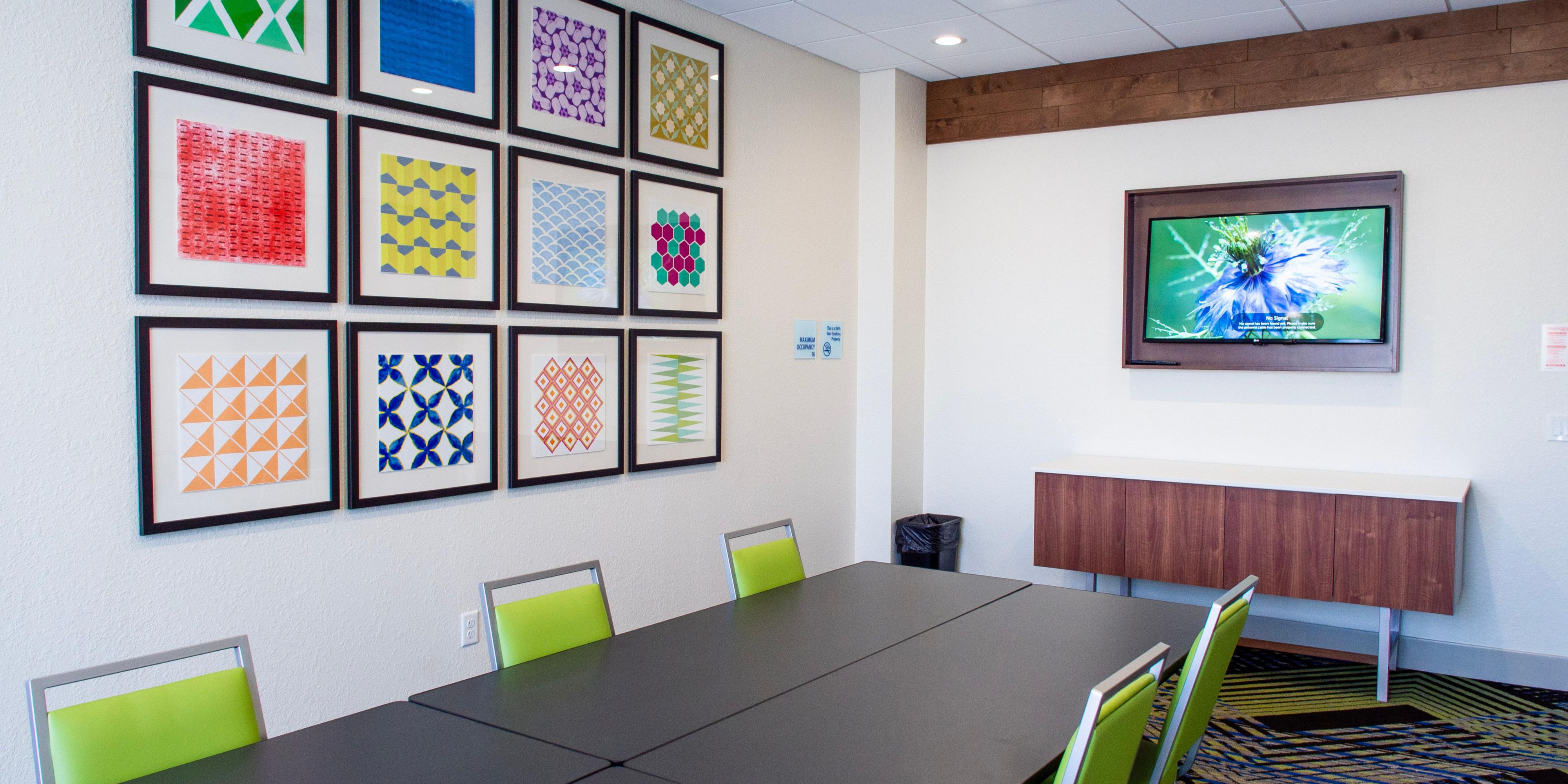 Holiday Inn OKC Airport hotel boasts a 900 sq ft event room known as the Boomer Room, which accommodates up to 60 guests. We also offer a 12-seat conference room known as the Cowboy Boardroom. Call to book your event!