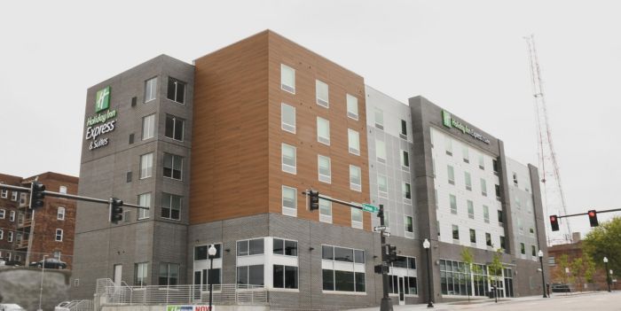Holiday Inn Express & Suites Omaha Downtown - Old Market