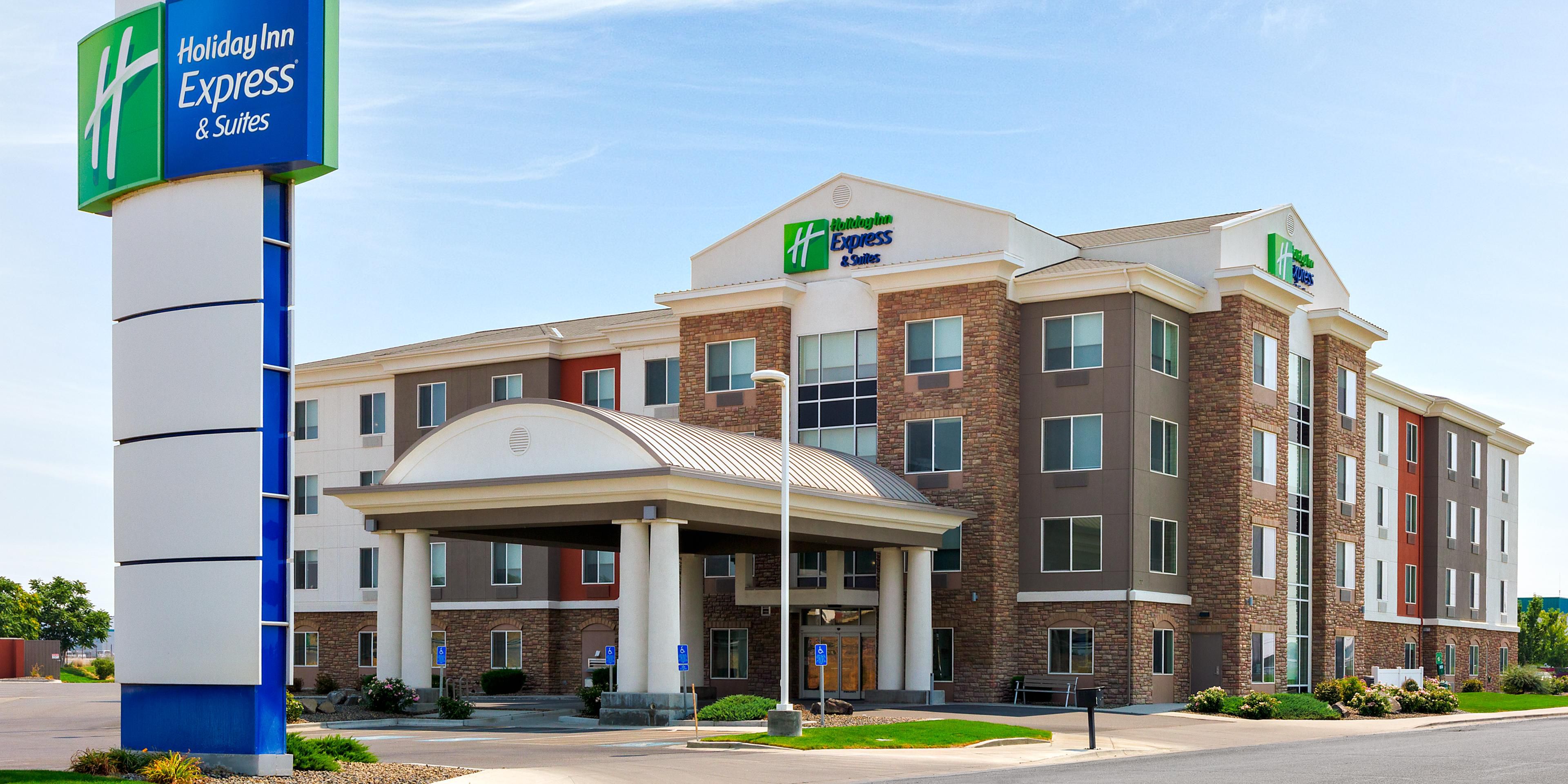 Located halfway between Portland, OR and Salt Lake City, UT, the Holiday Inn Express Ontario is ideal for all travelers