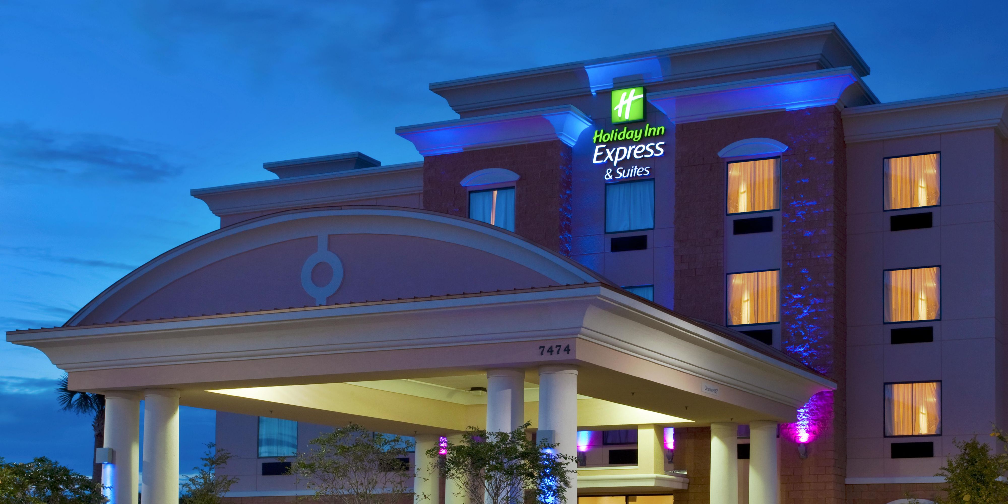 Holiday Inn Express And Suites Orlando 4175304678 2x1