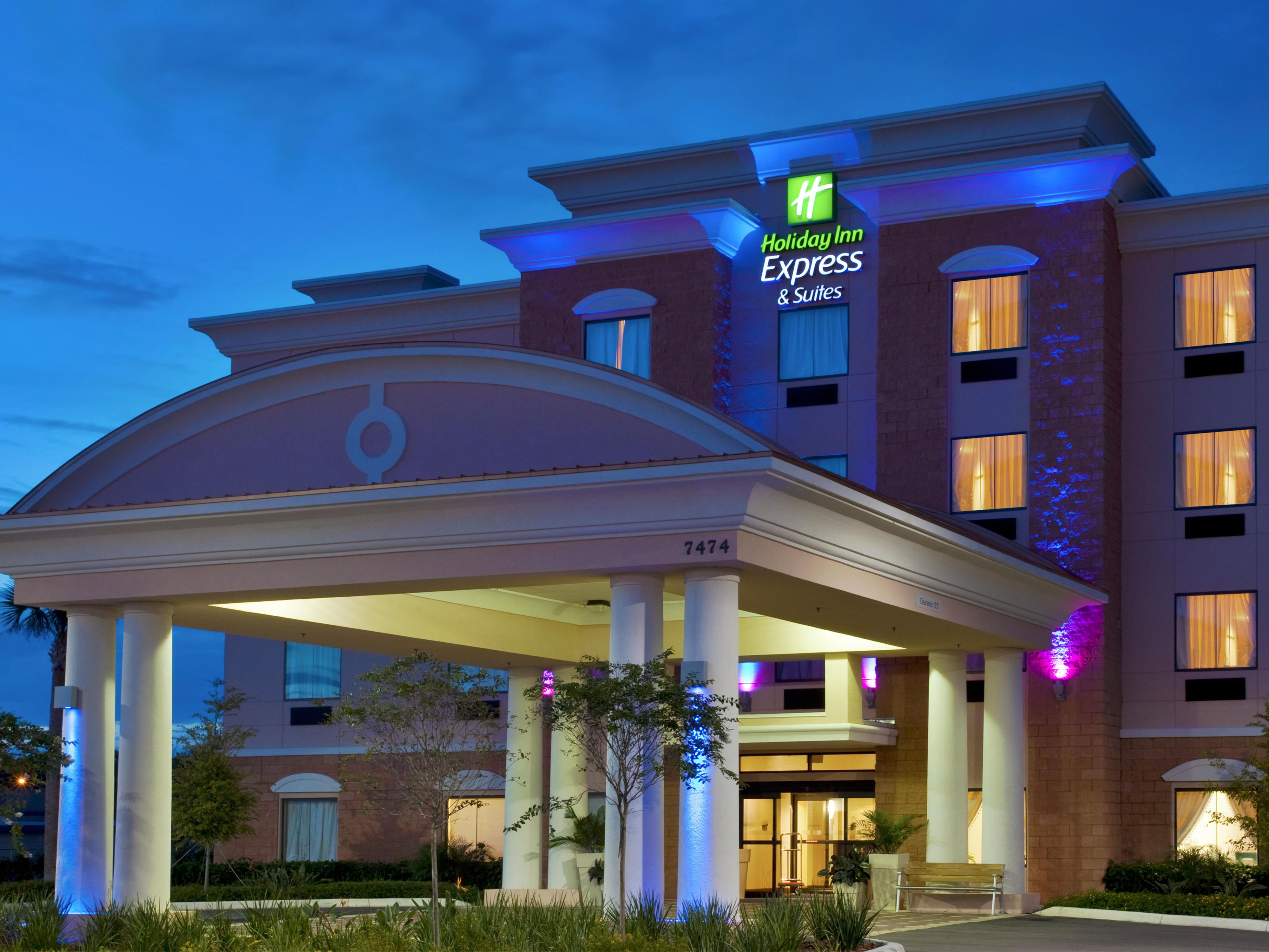 Holiday Inn Express And Suites Orlando 4175304678 4x3