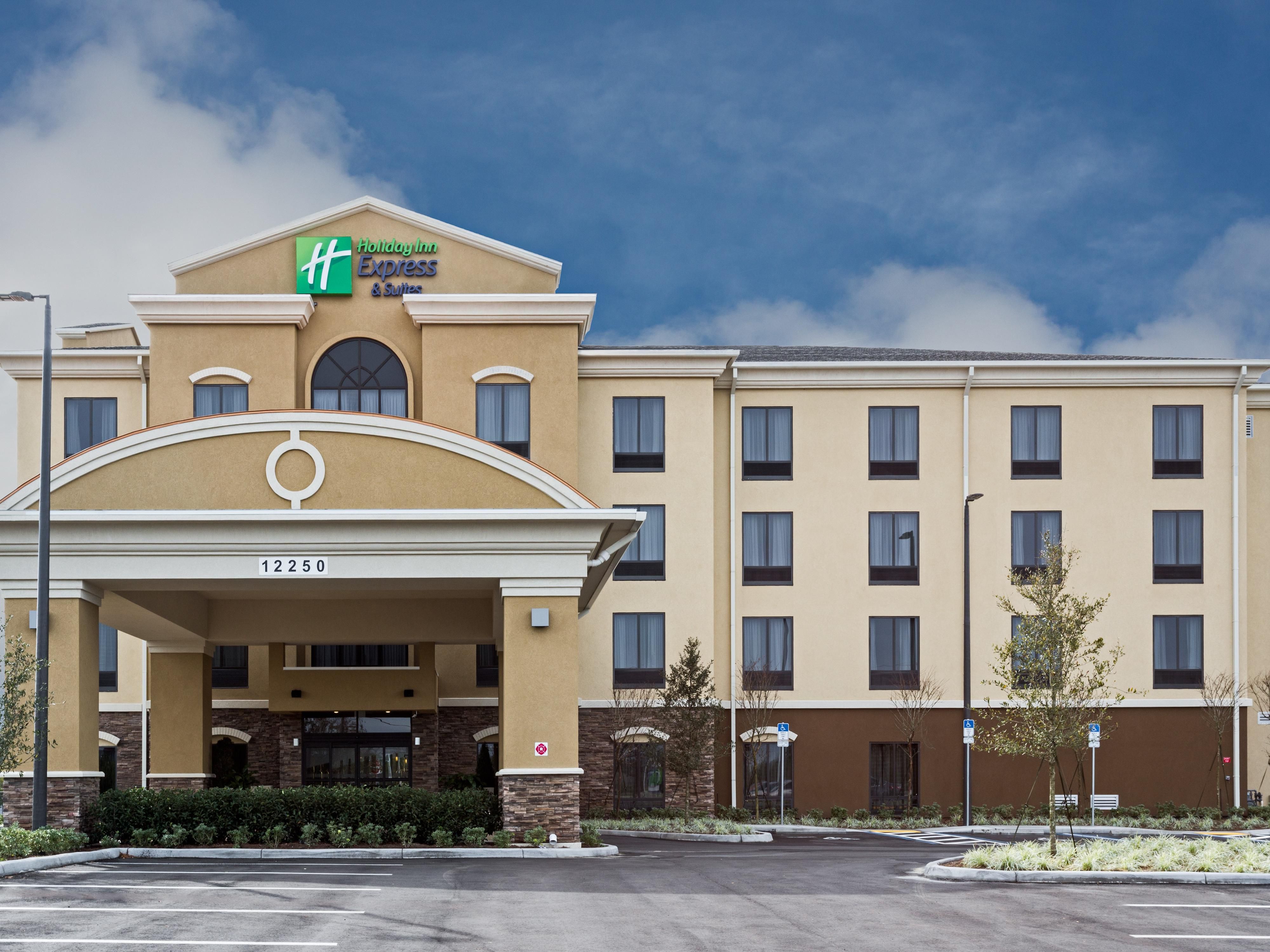 Holiday Inn Express And Suites Orlando 4364858302 4x3