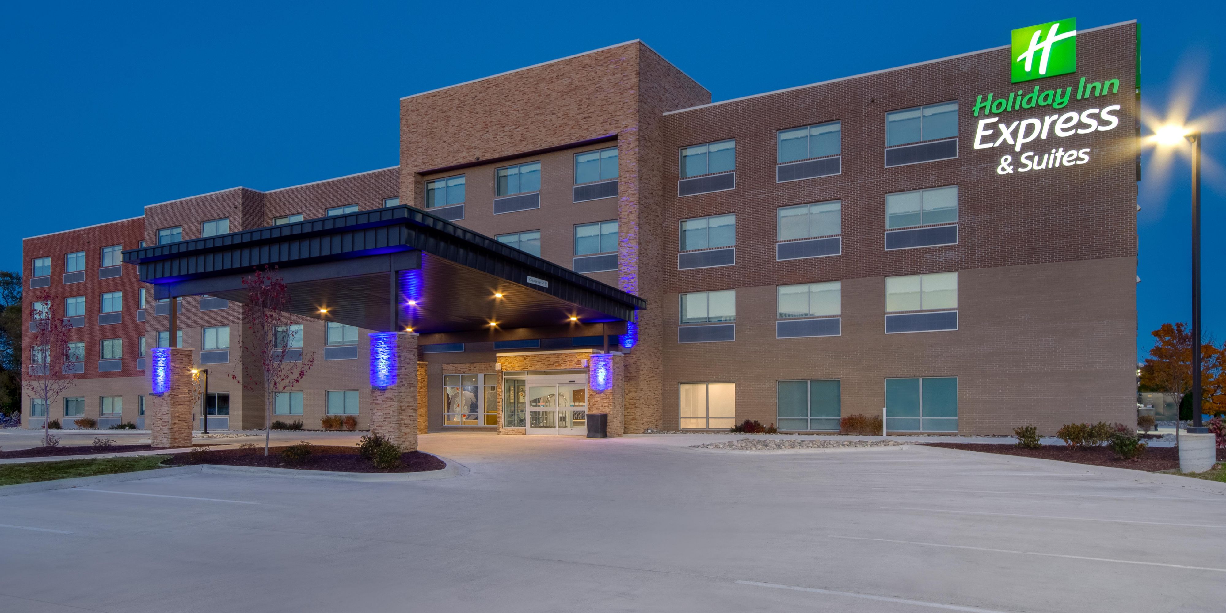 Boutique Hotel in Oscoda | Holiday Inn Express & Suites Oscoda