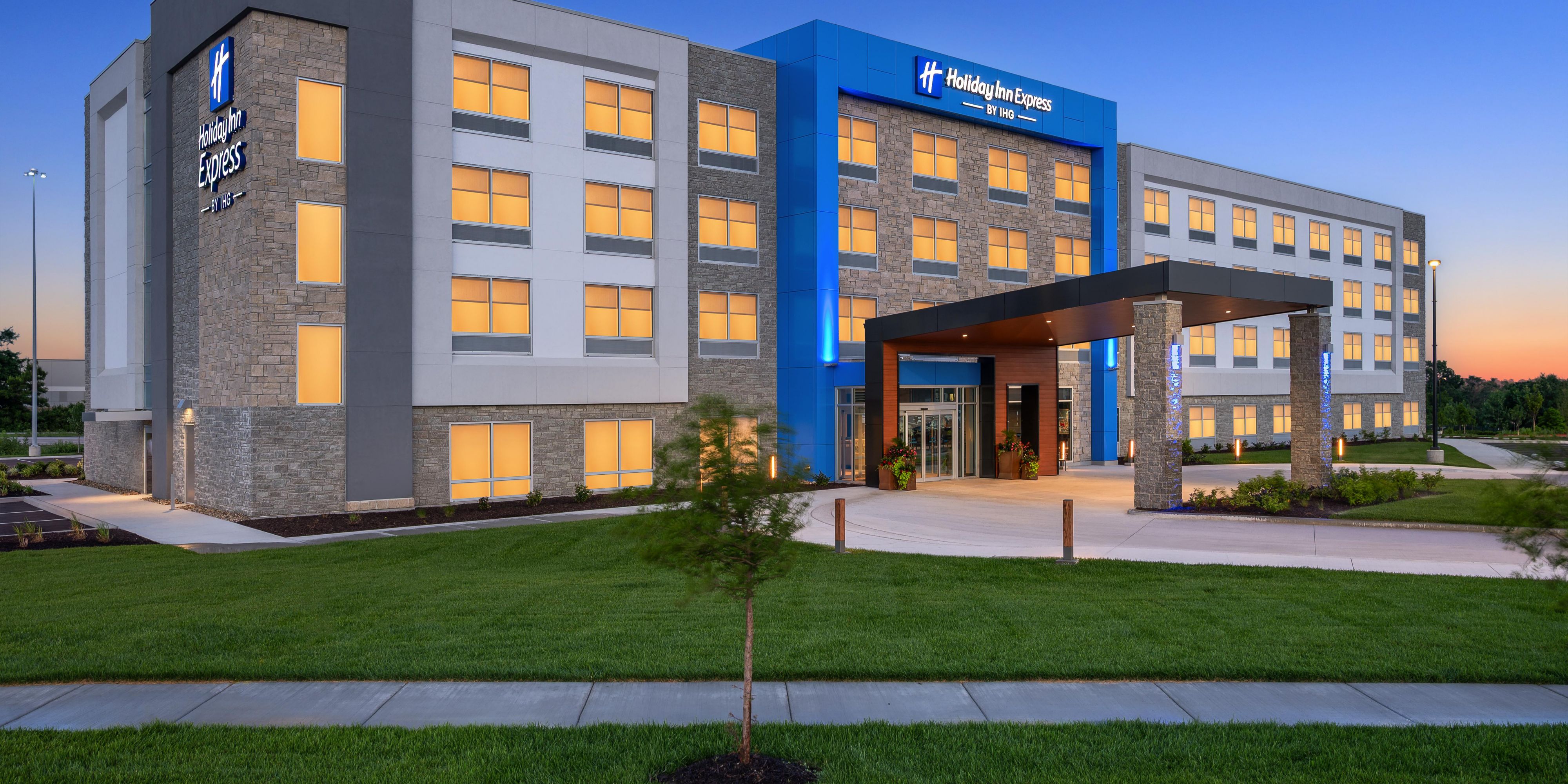 Holiday Inn Express & Suites Overland Park South
