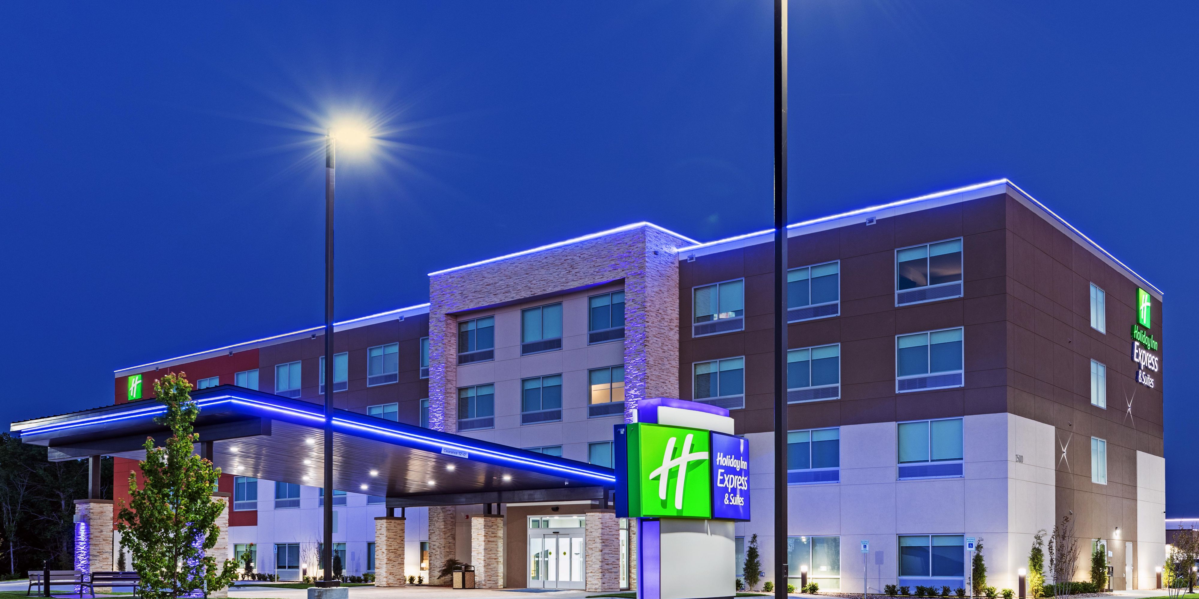Holiday Inn Express & Suites Parsons